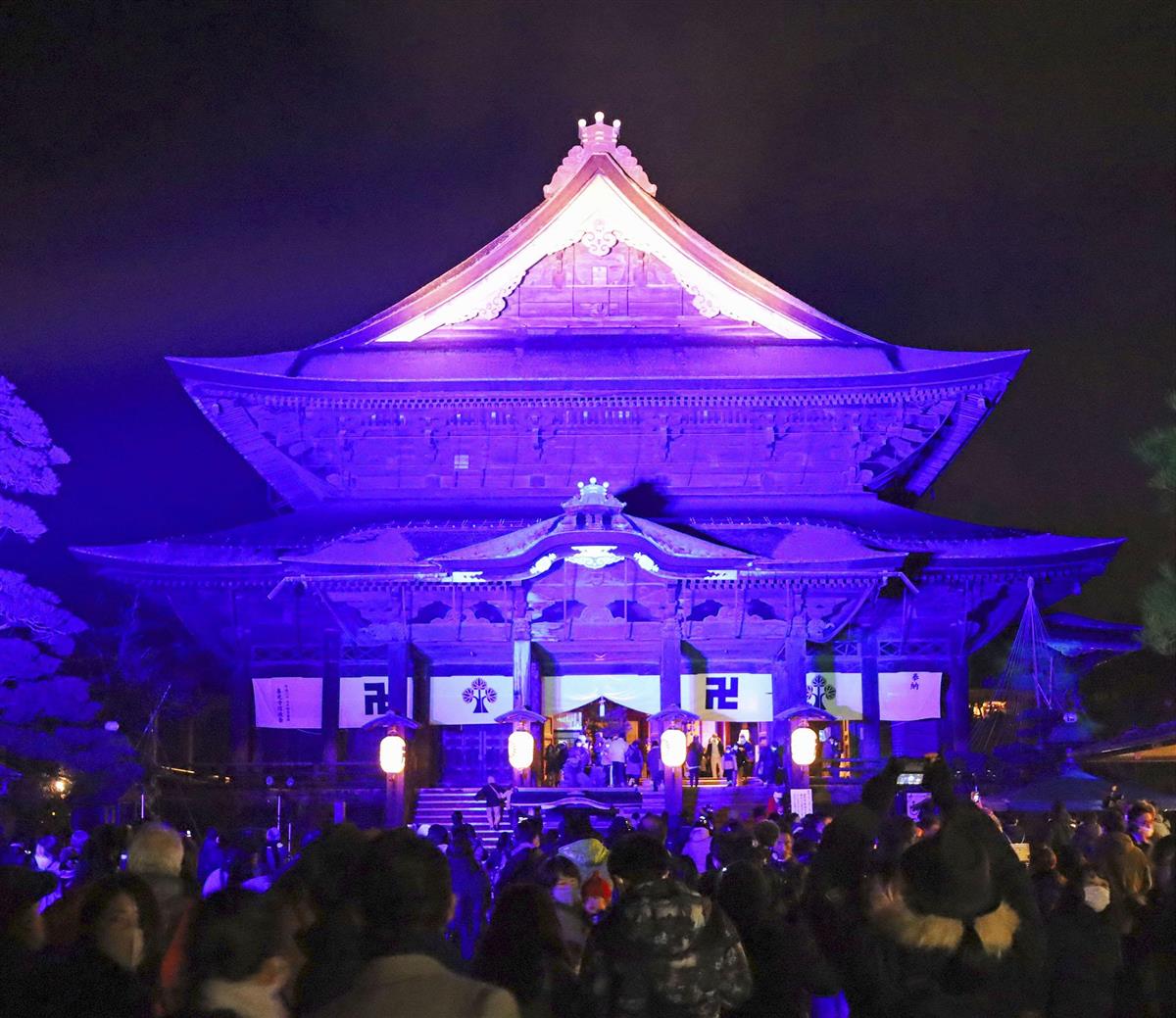 長野 善光寺ライトアップ 医療従事者への感謝を光に サンスポ