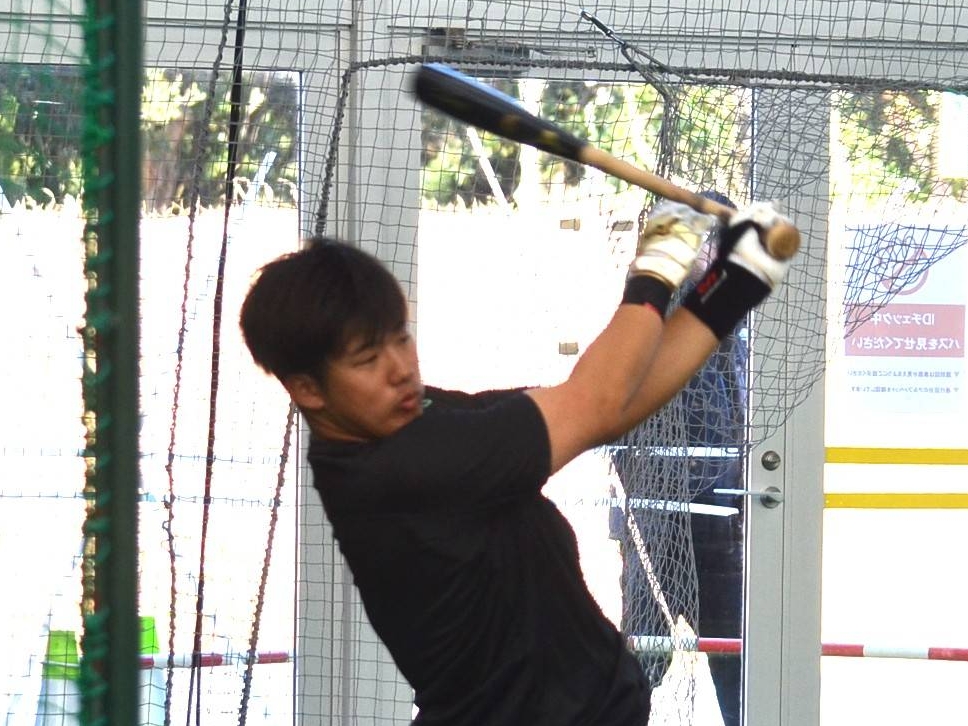 巨人・石塚裕惺、宮崎に続き沖縄でも休日返上でバット振り込む