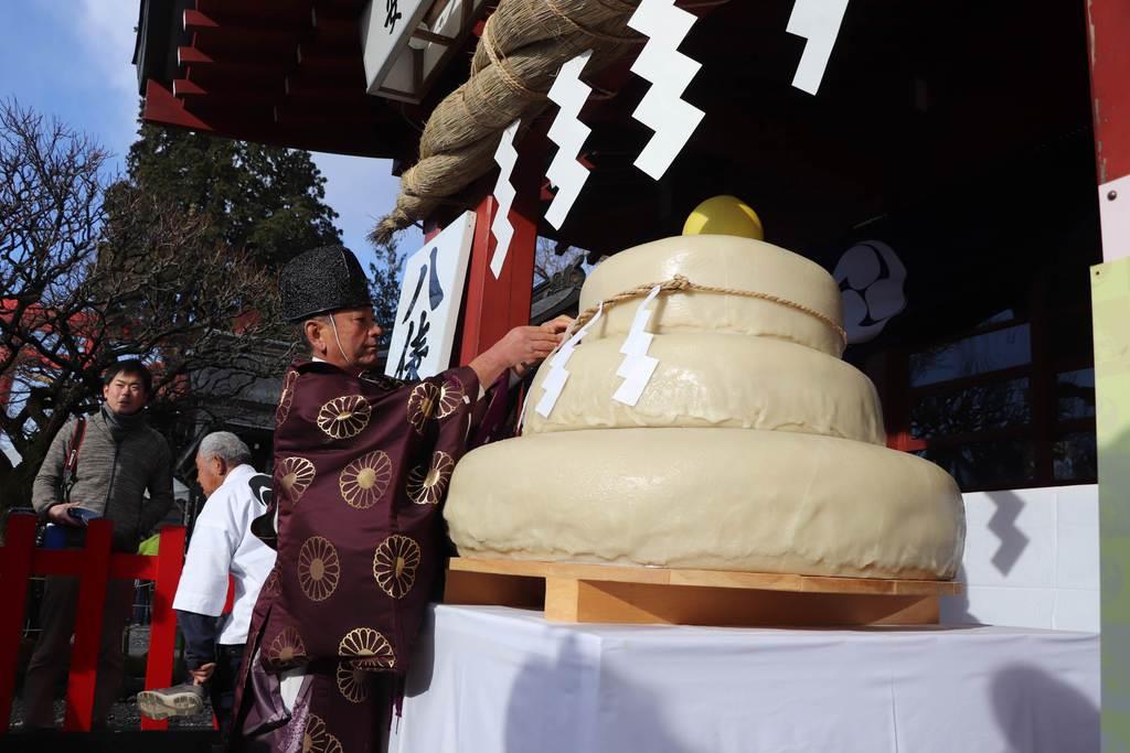 重さ700キロ、大鏡餅奉納 栃木・高根沢 - 産経ニュース