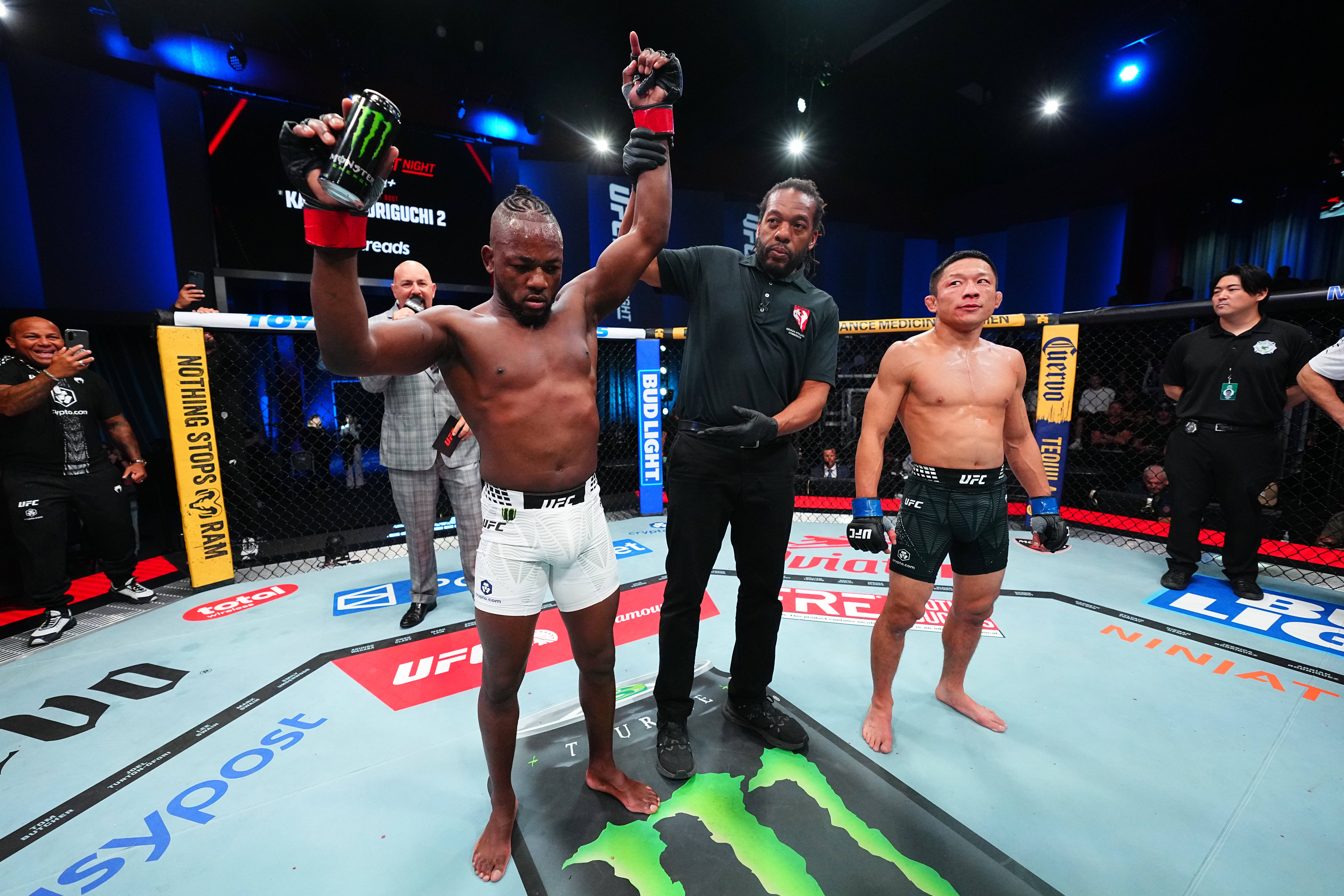 UFC】堀口恭司、マネル・ケイプの強打被弾し3回TKO負け…王座奪取に向け