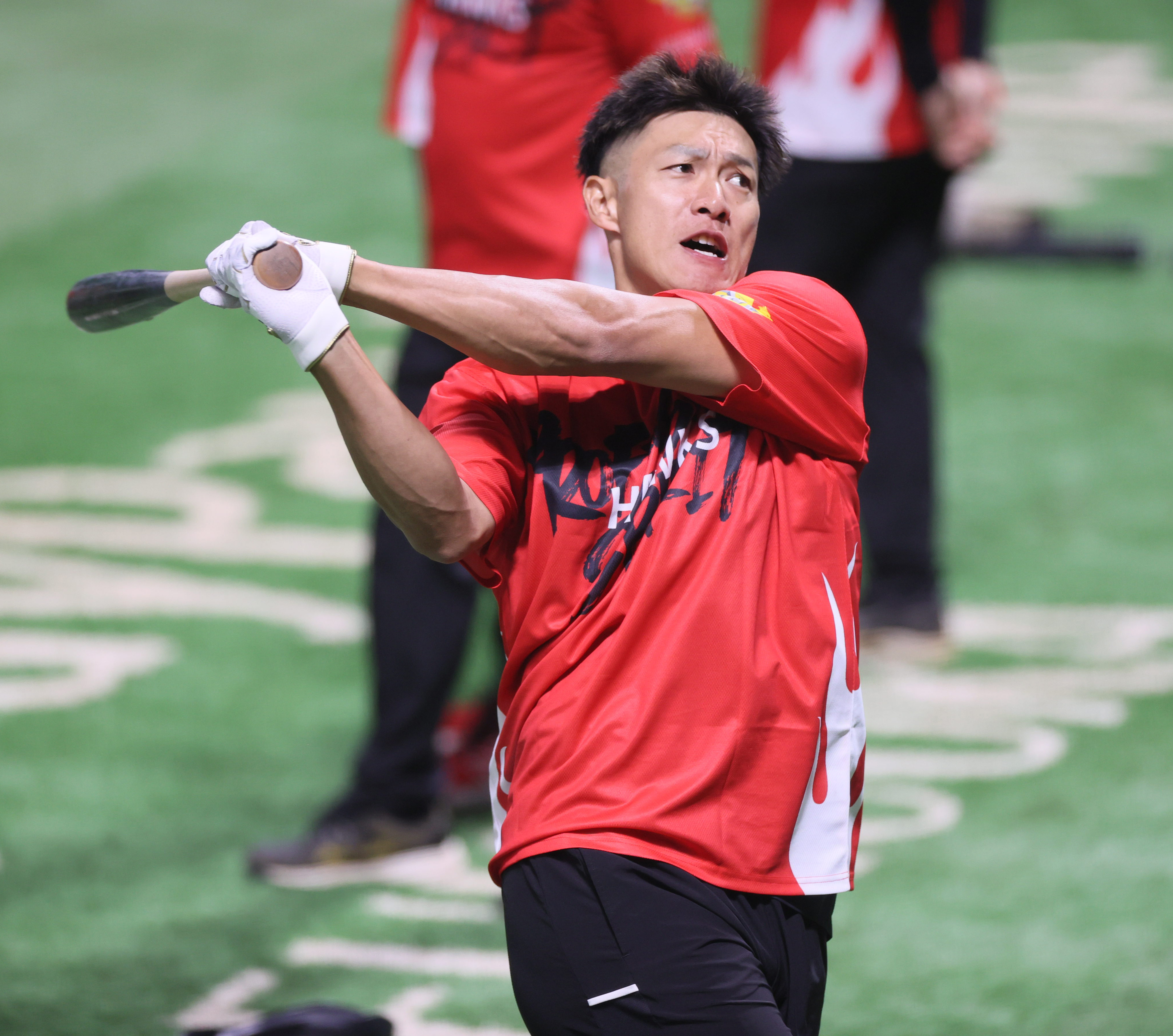 ソフトバンク・柳田悠岐「〝転校生気分〟」フリー打撃で快音響かせる 5