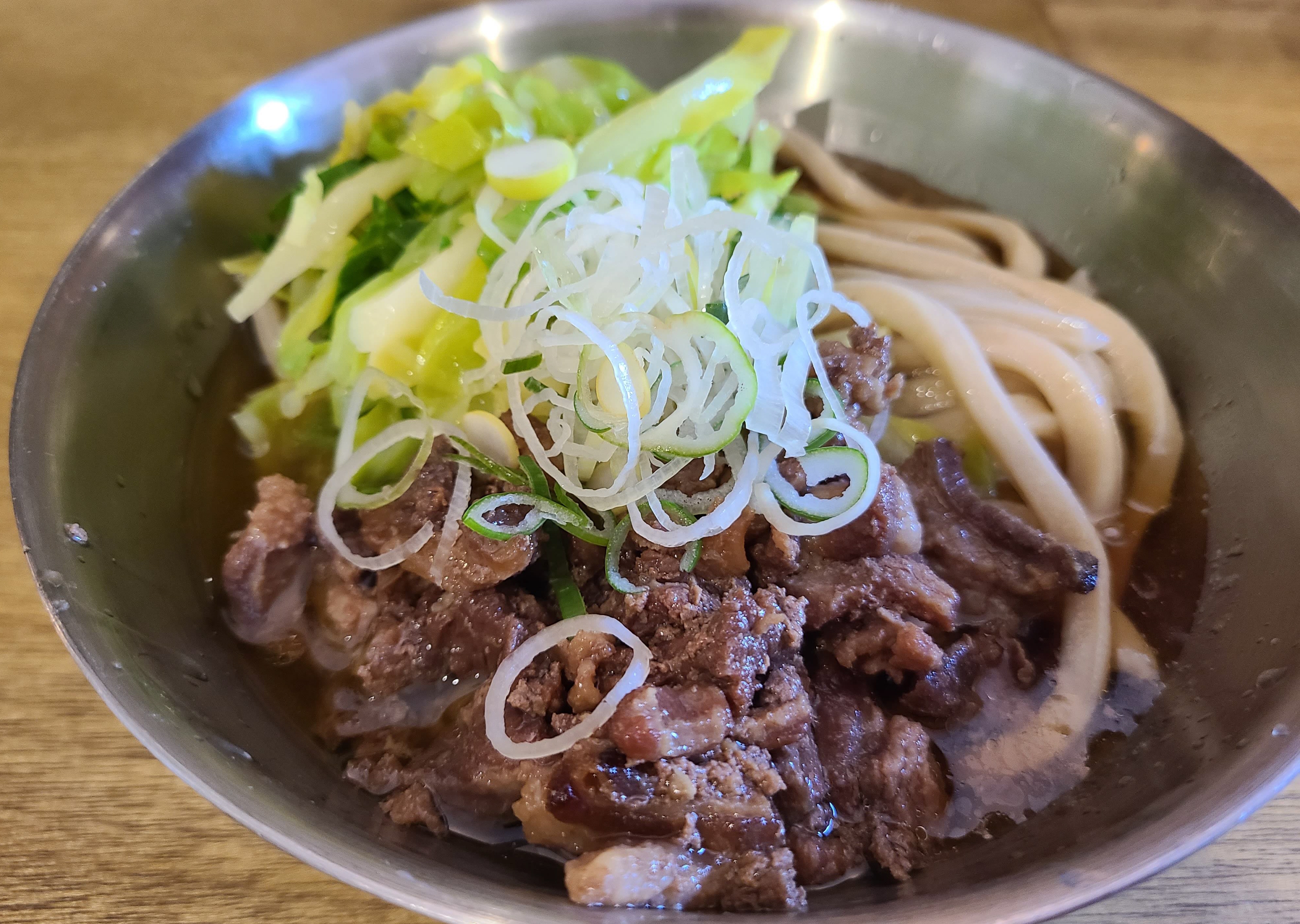 吉田のうどん いこい」 埼玉・鴻巣市 馬肉つけうどん 本場をも凌ぐ