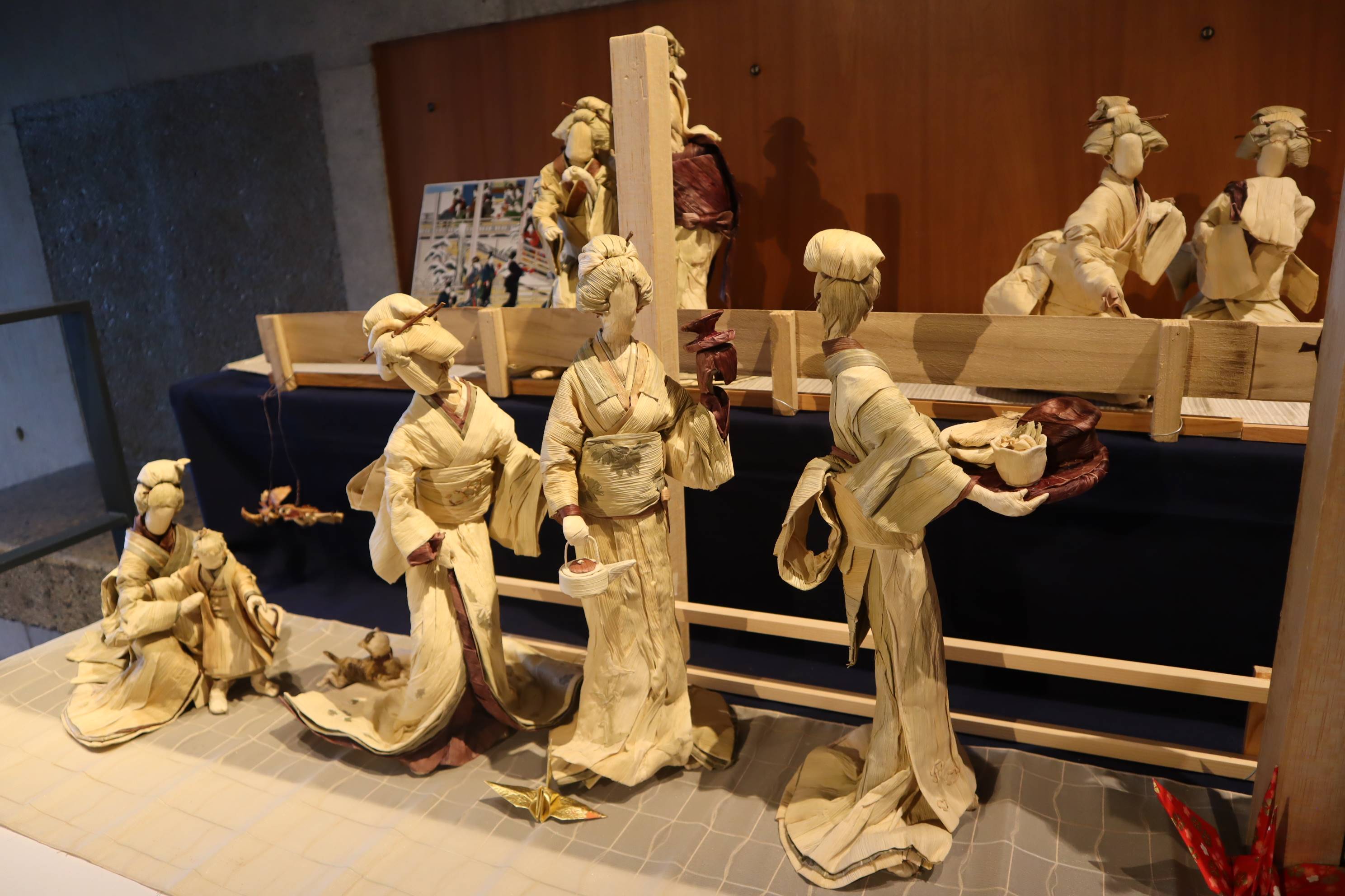 とうもろこしの皮から人形 大谷翔平から江戸芸者衆まで 水戸市で木村拓