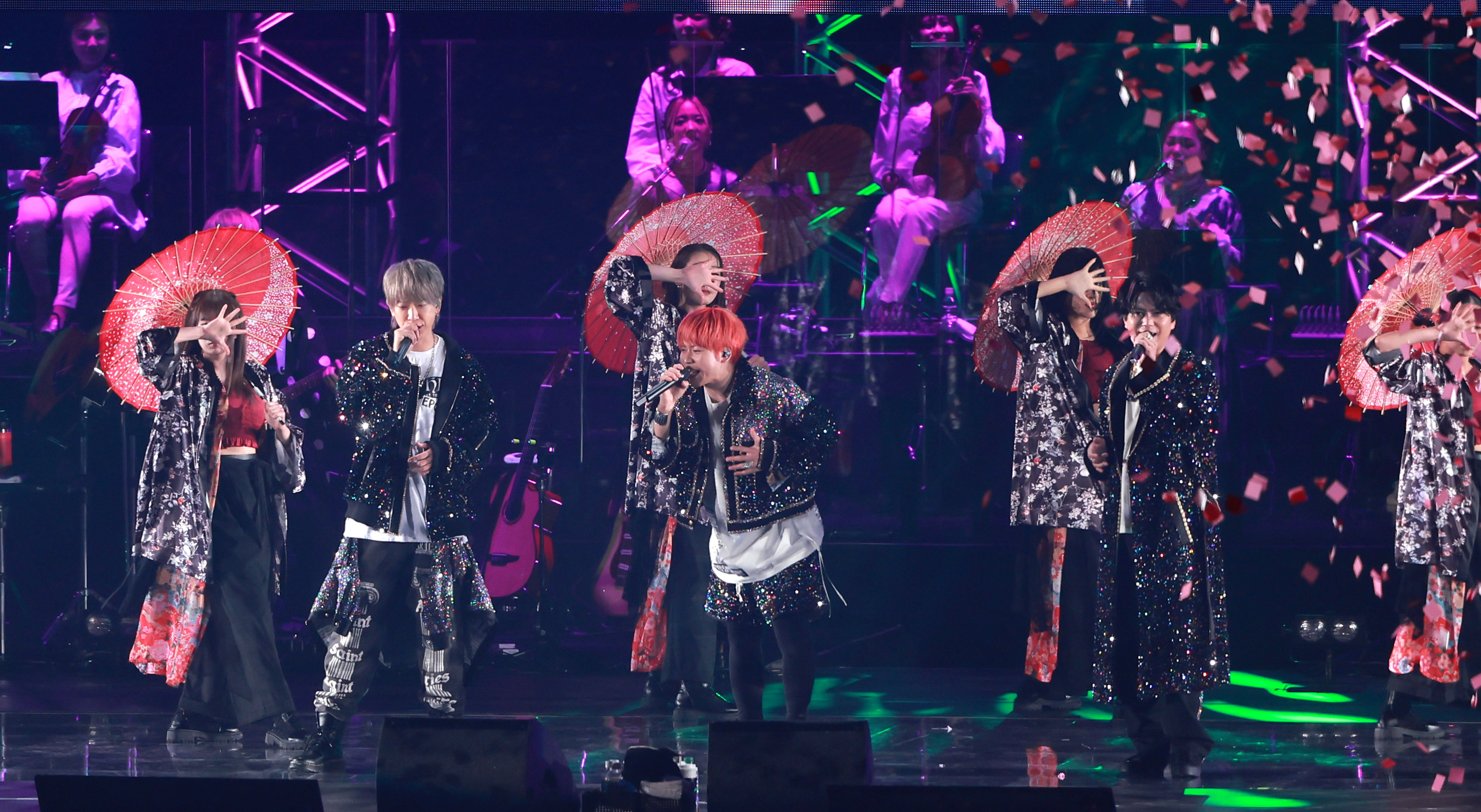 NEWS、3人で5年ぶり帰ってきた！涙の東京ドーム公演 苦難