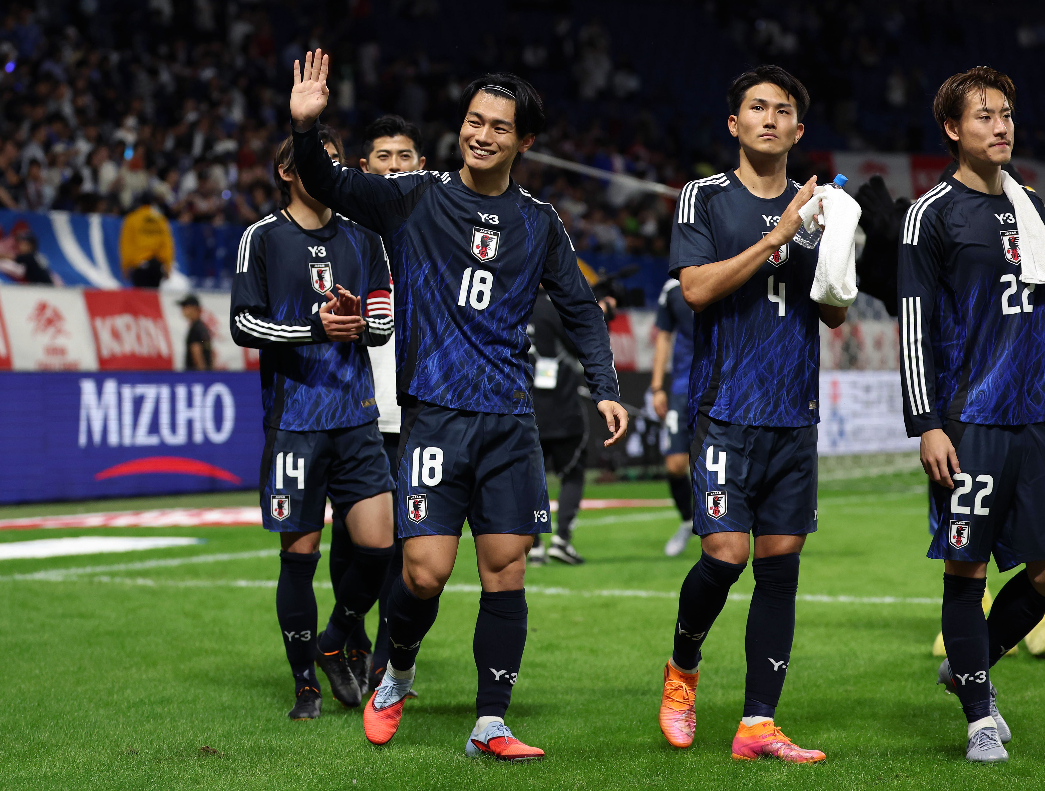 サッカー日本代表 2010W杯 パラグアイ戦 ホームユニホーム 闘莉王 4番 サッカー日本代表 2010W杯 パラグアイ戦 ホームユニホーム 闘莉