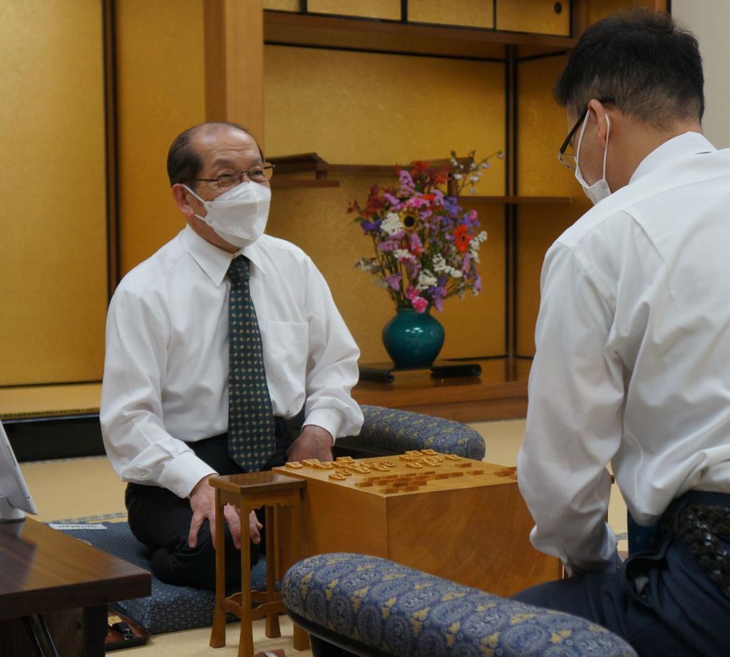 振飛車やぶり好局集　昭和53年7月第2刷発行　桐山清澄著　日本将棋連盟 振飛車やぶり好局集 昭和53年7月第2刷発行 桐山清澄著 日本将棋連盟