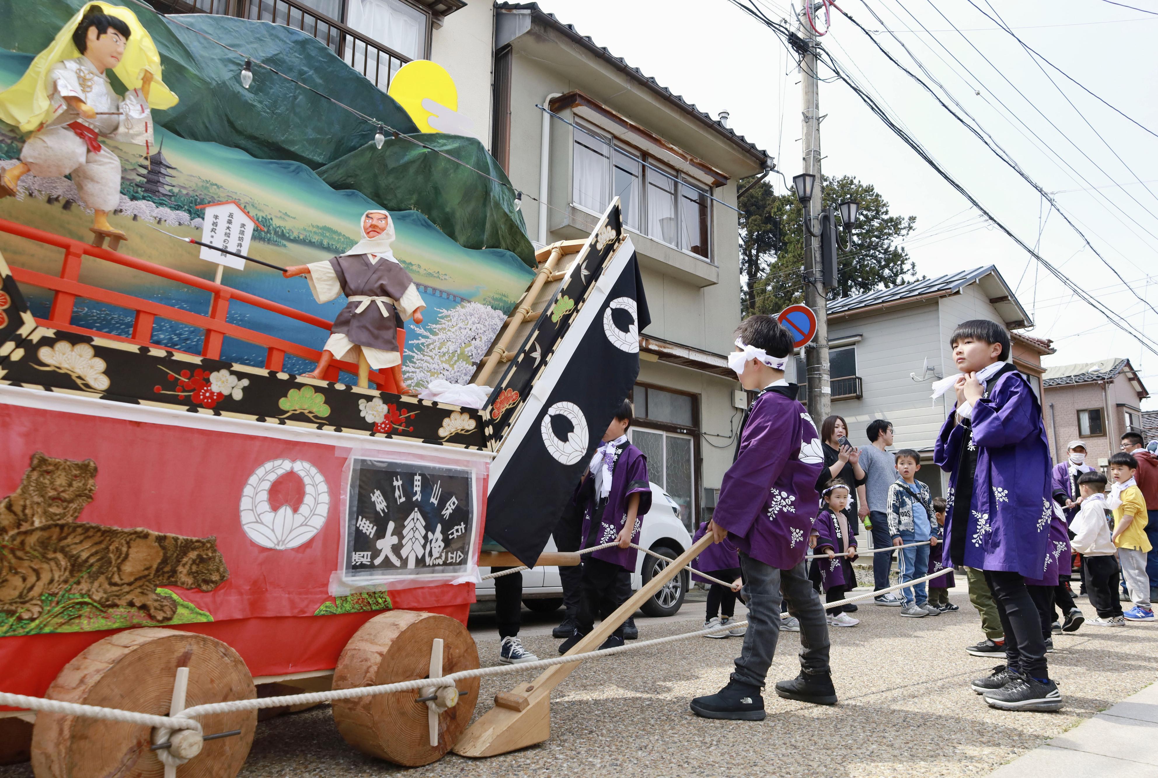 山車を引き、復興願う 石川・能登で「ちょんこ山祭り」 - 産経ニュース