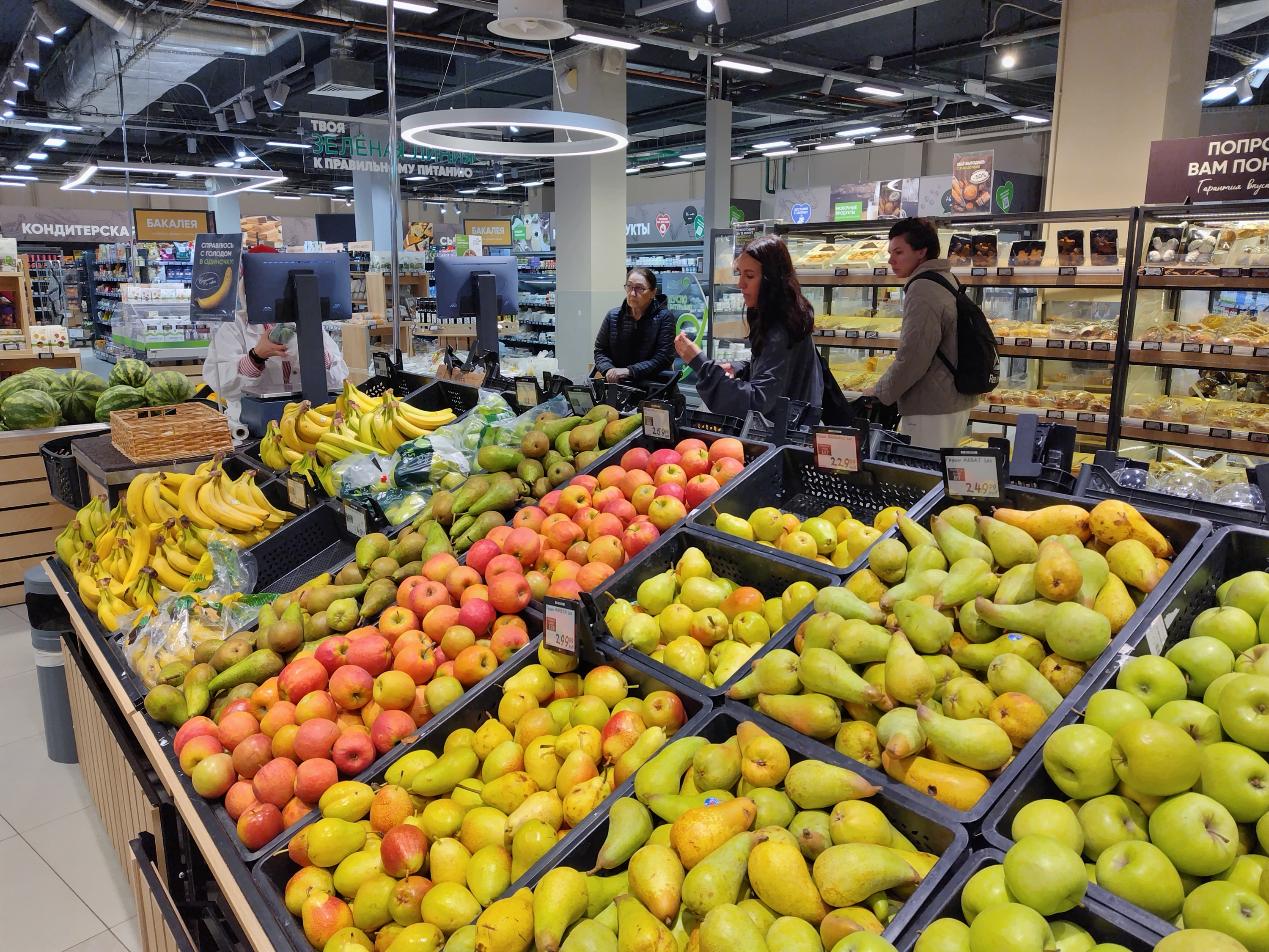 ロシアで未払い賃金急増 1年で3倍超 高金利で企業の資金枯渇、深まる