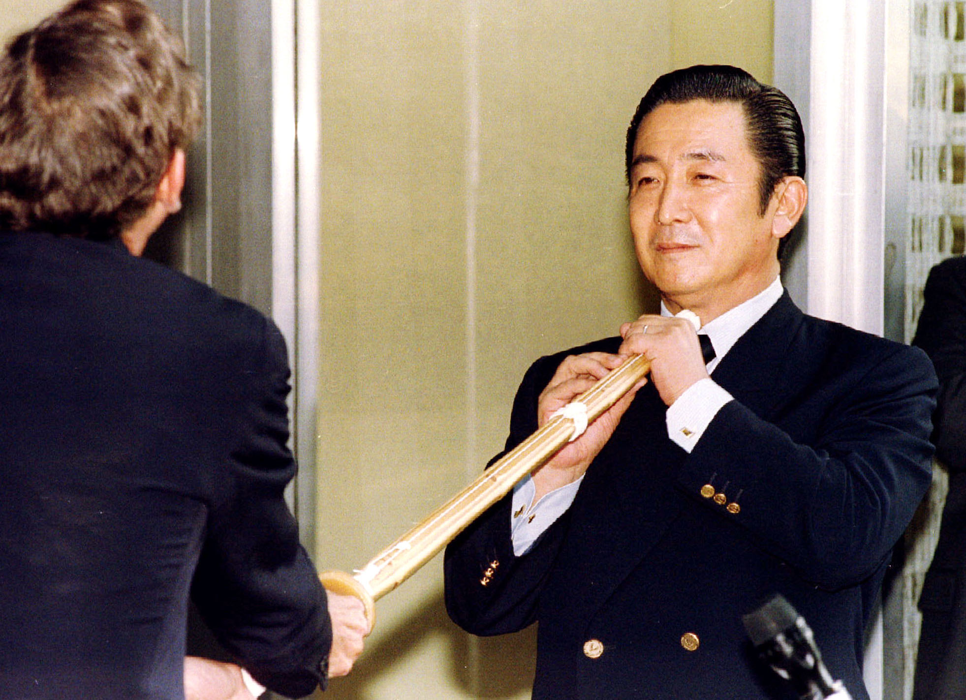 対米交渉、〝切った張った〟の怒鳴り合いも 「ジャパン・バッシング」で日本車破壊の時代 国際舞台駆けた外交官 大江博氏（１１） - 産経ニュース