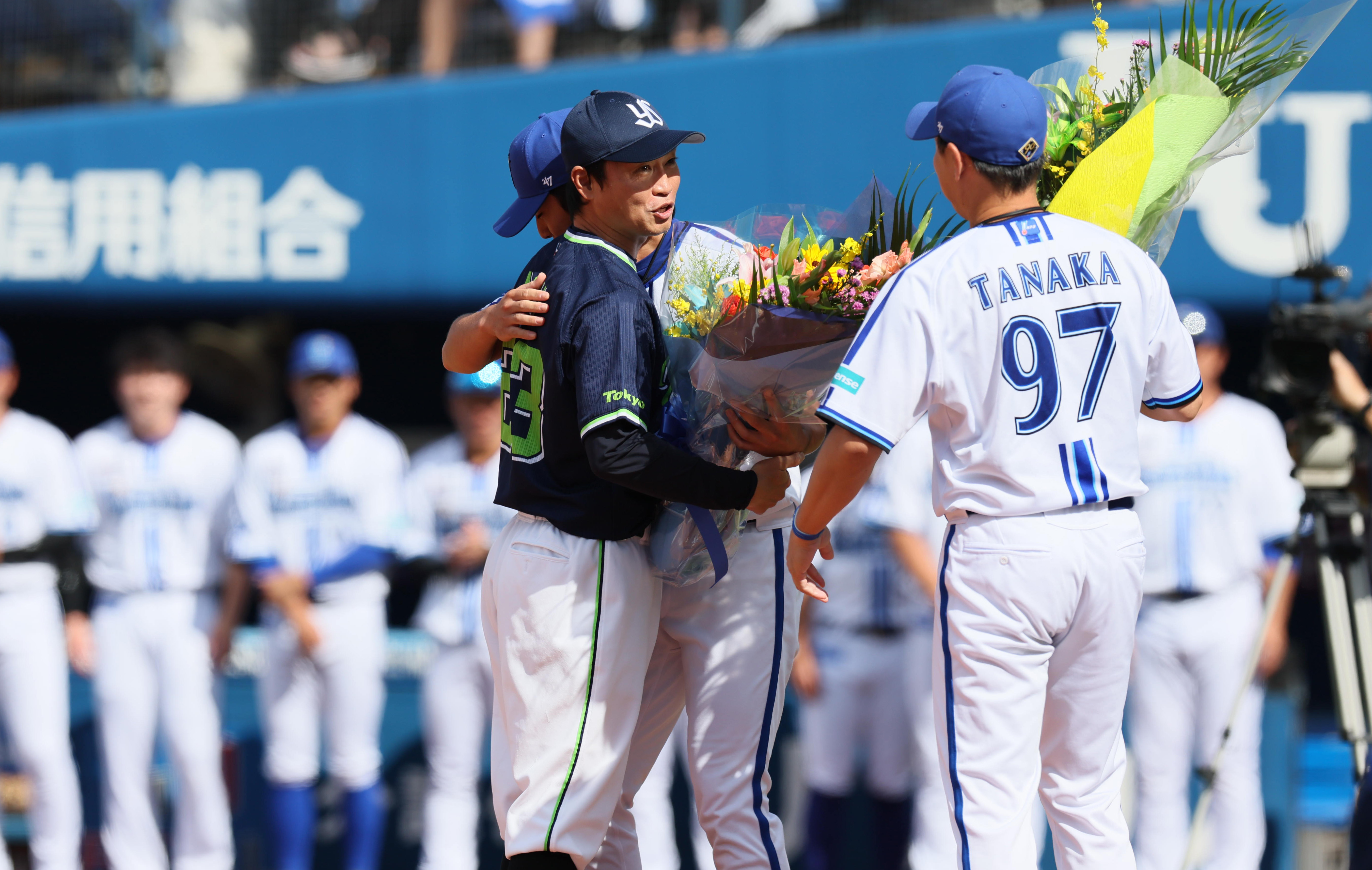 現役引退のヤクルト・青木宣親、ハマスタ最終戦でDeNAの〝縁ある