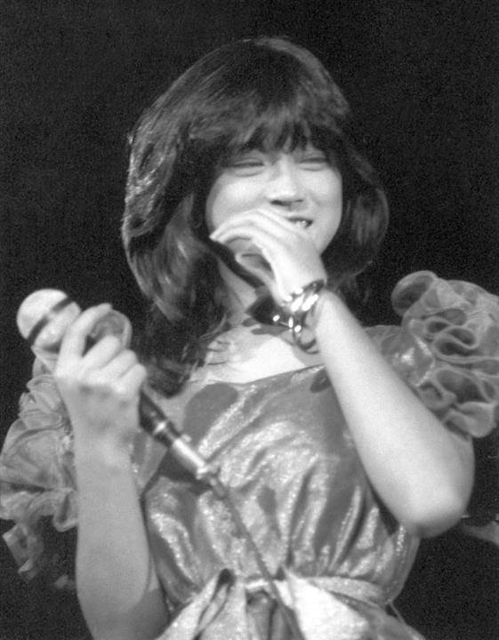 30年位前に中森明菜が宣伝していたパイオニアコンポのスピーカーです。 30年位前に中森明菜が宣伝していたパイオニアコンポのスピーカー