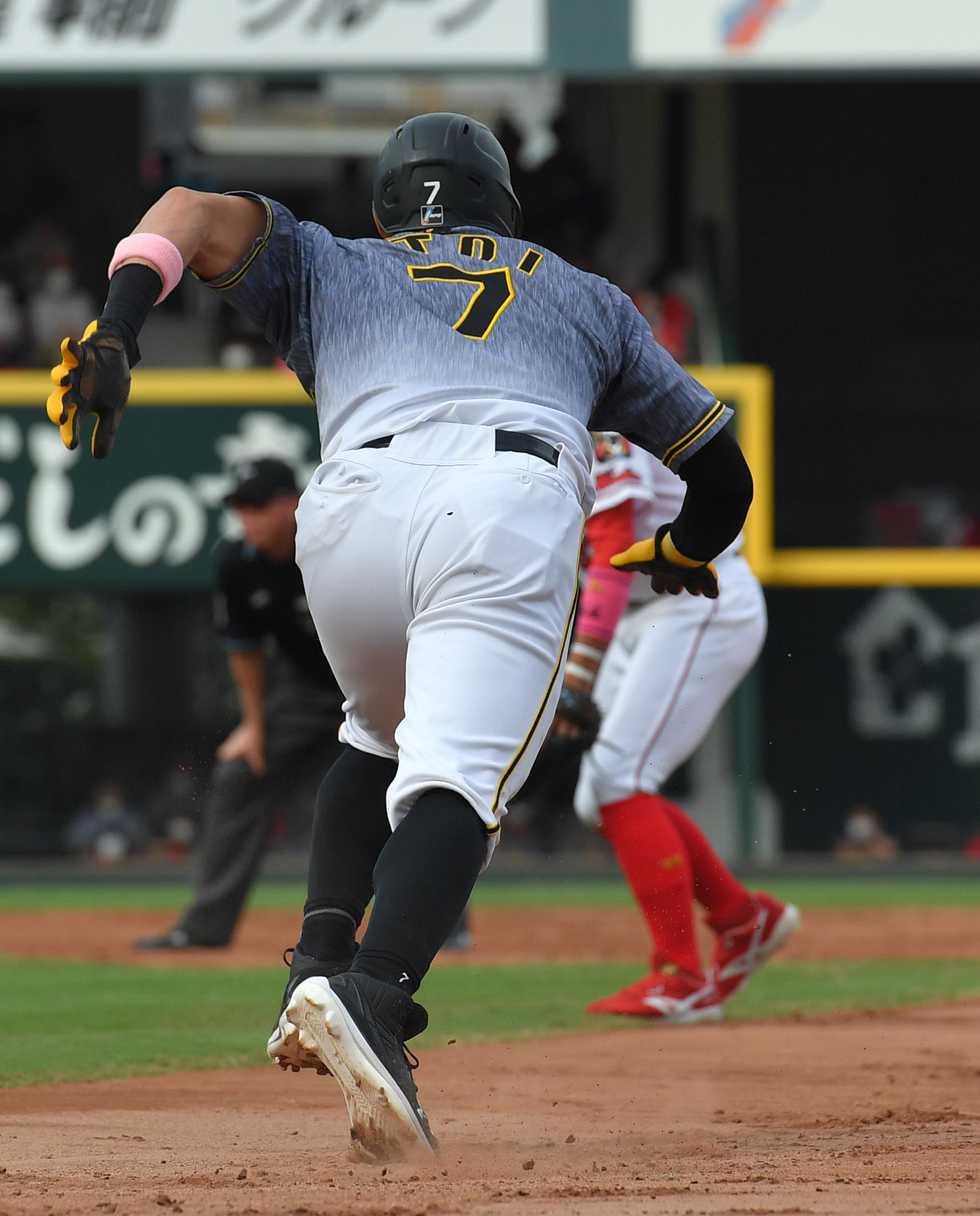 オリックス7 糸井嘉男 2016本人支給ユニフォーム 直筆サイン入り