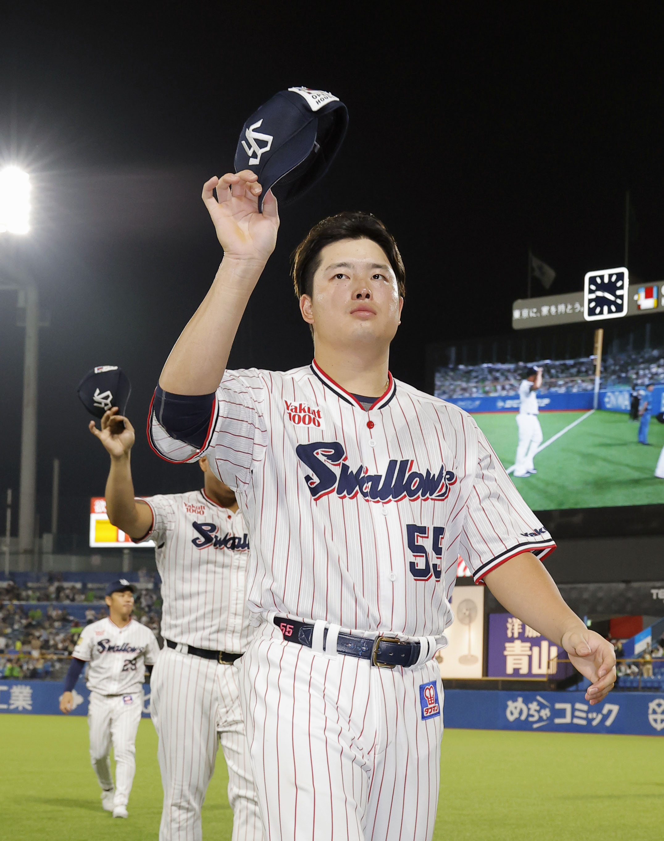 ヤクルト村上がメモリアルアーチ 球団通算8500号（写真・画像 1/1