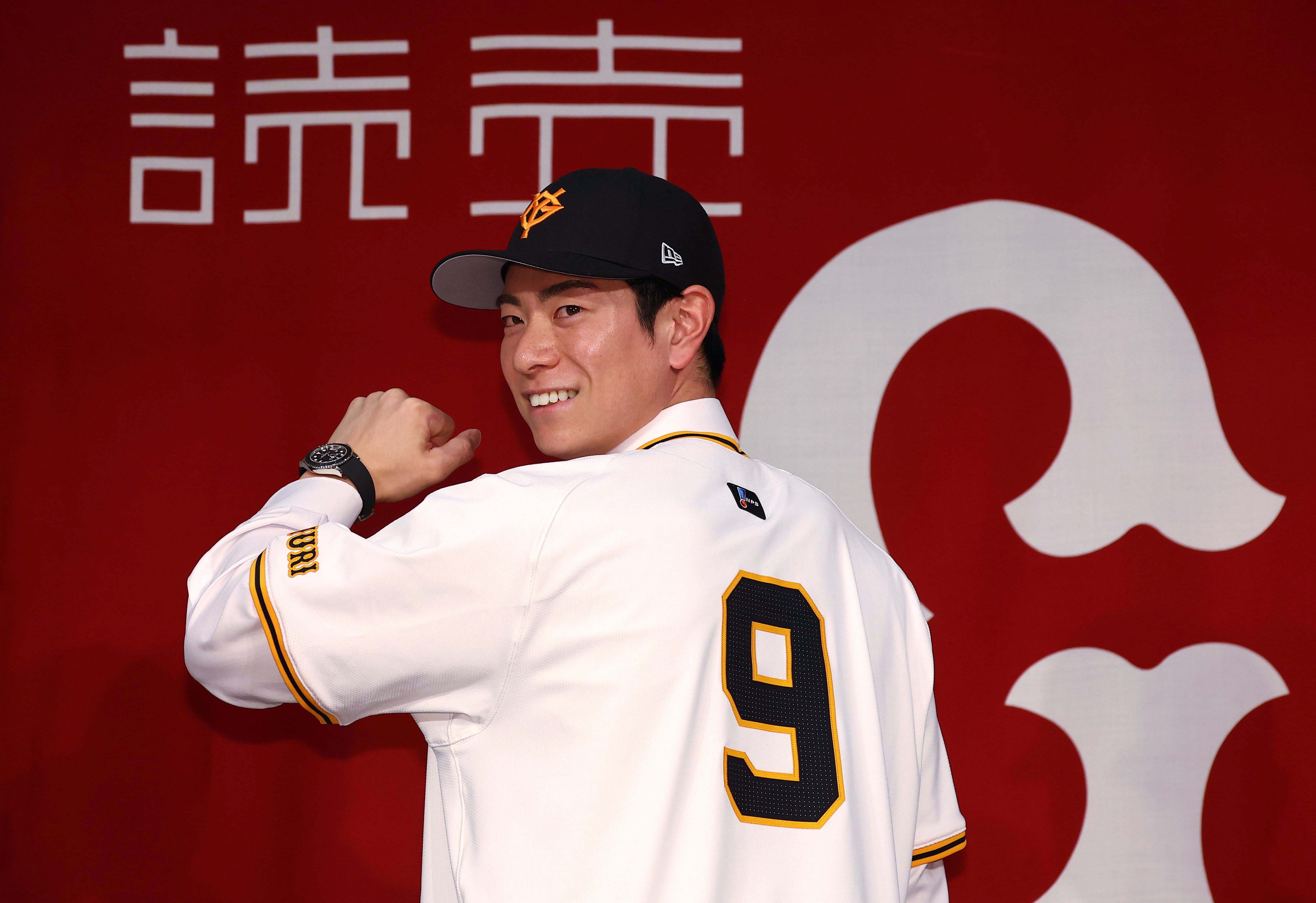 日本ハムから巨人にFA移籍の松本剛が入団会見「来季、力になってほしい