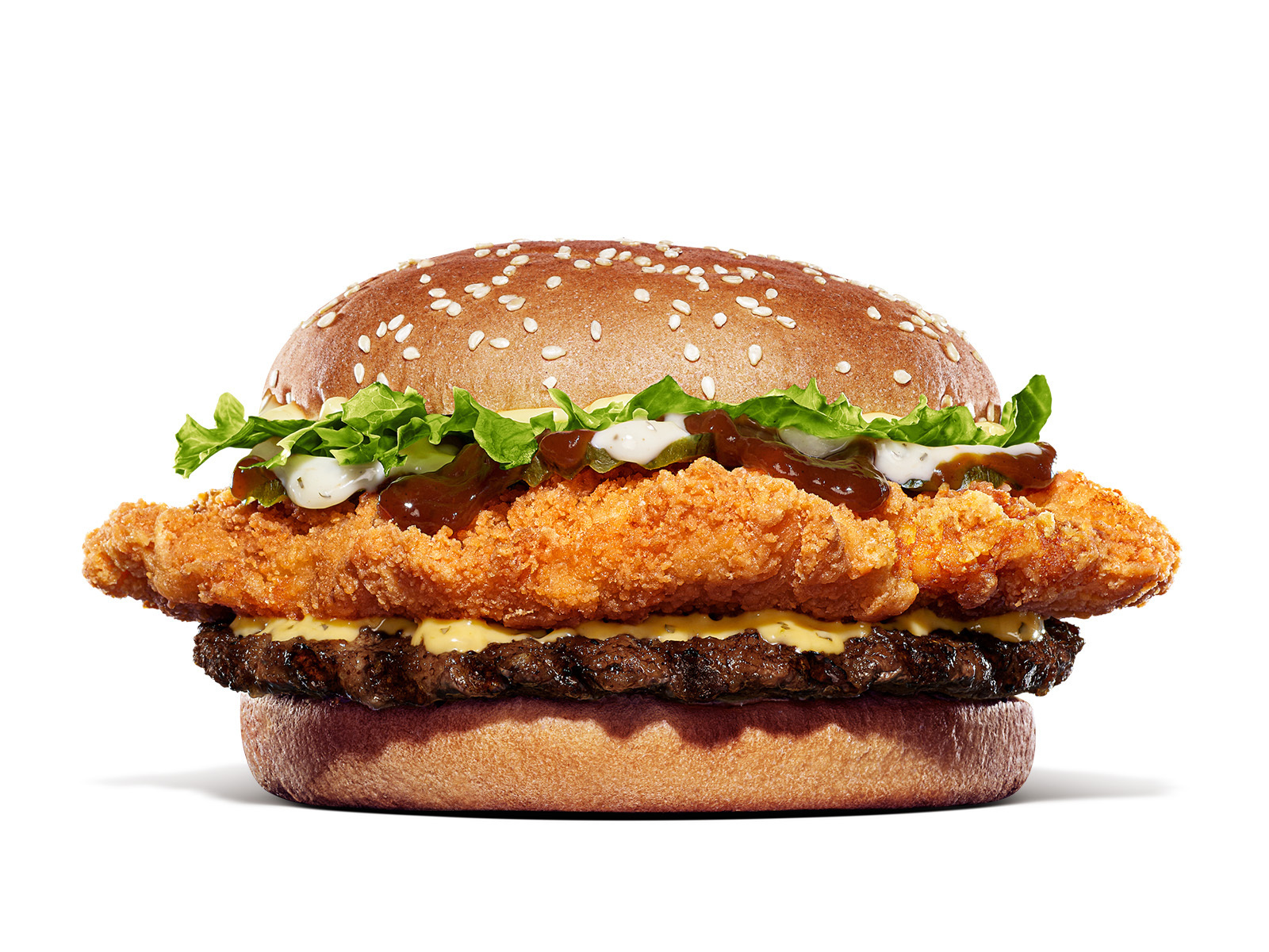 バーガーキング、ビーフパティにフライドチキンやオニオンリングを 