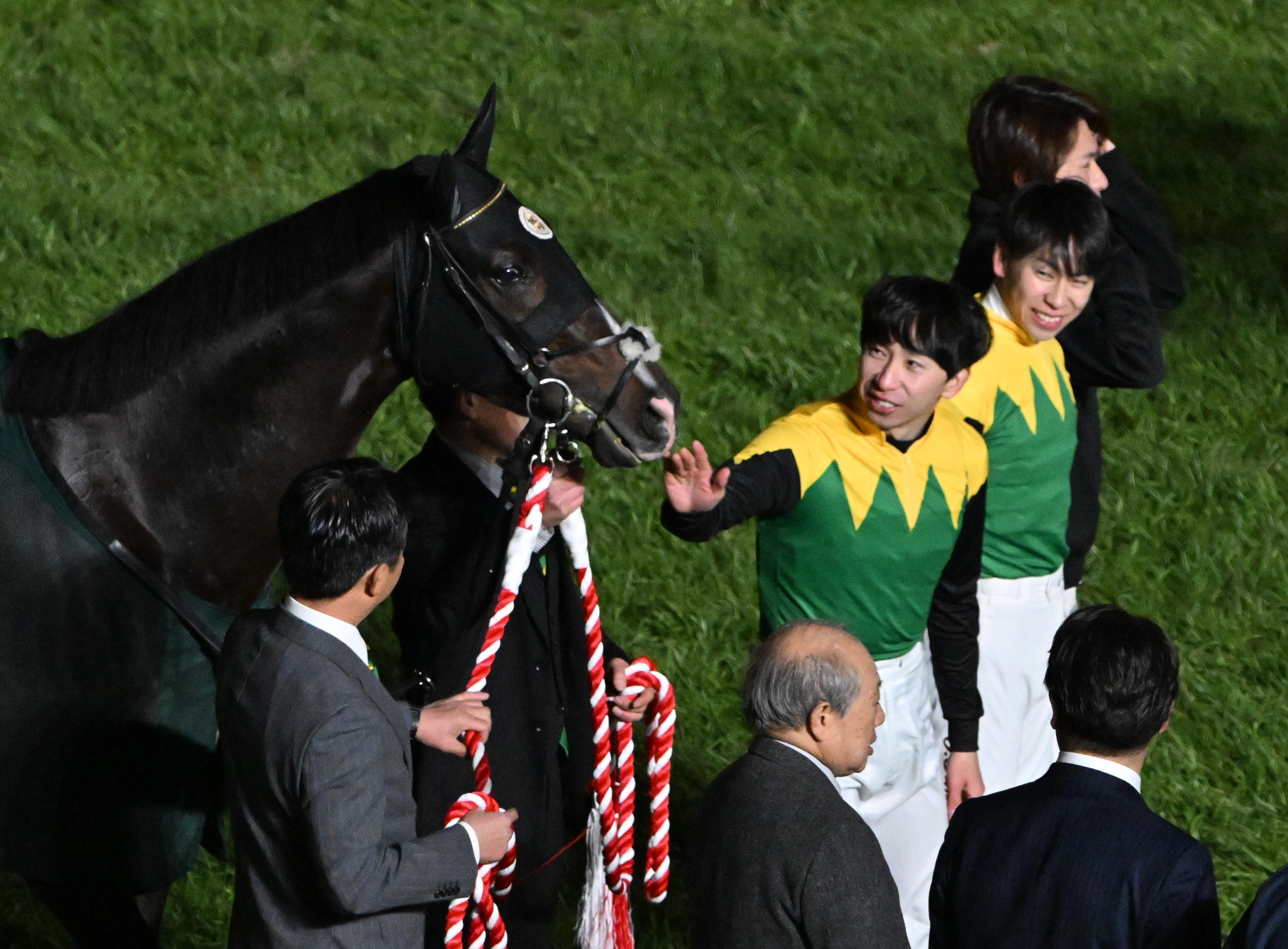 タイトルホルダーが中山競馬場で引退式 横山和生騎手「この馬の良さは