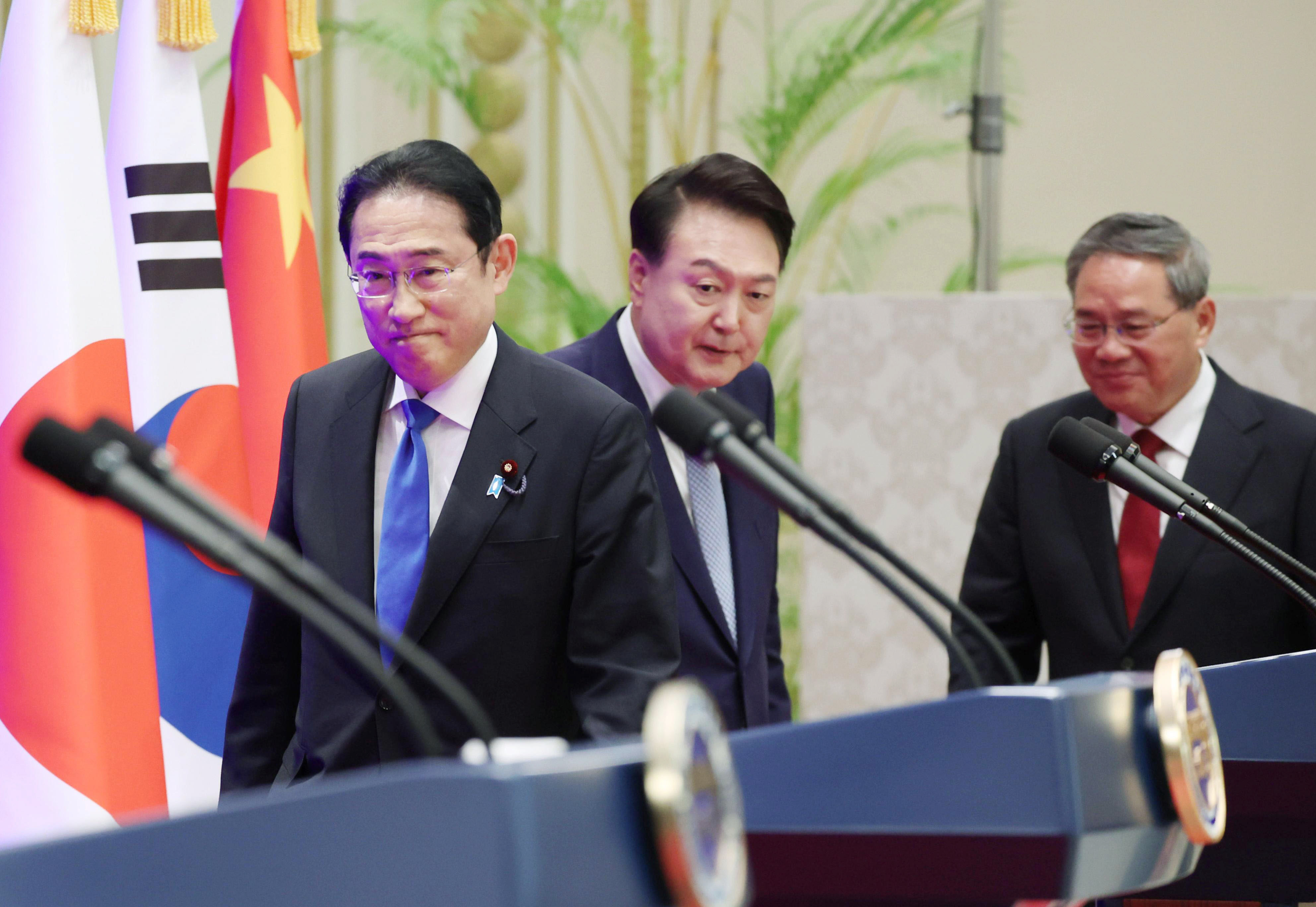 渉外相続法(韓国・台湾・中国・北朝鮮)とその登記手続 ヨドバシ.com - 渉外相続法(韓国・台湾・中国・北朝鮮)とその