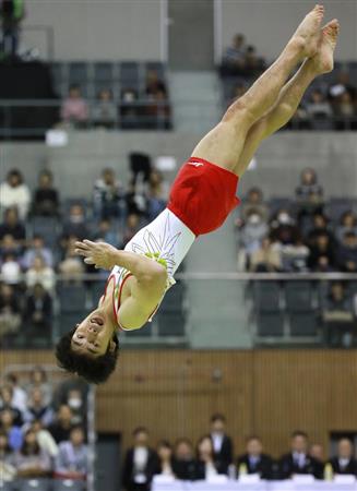 白井 床で シライ３ 成功 ｈ難度の大技 絶対に使うと決めていた 体操 サンスポ