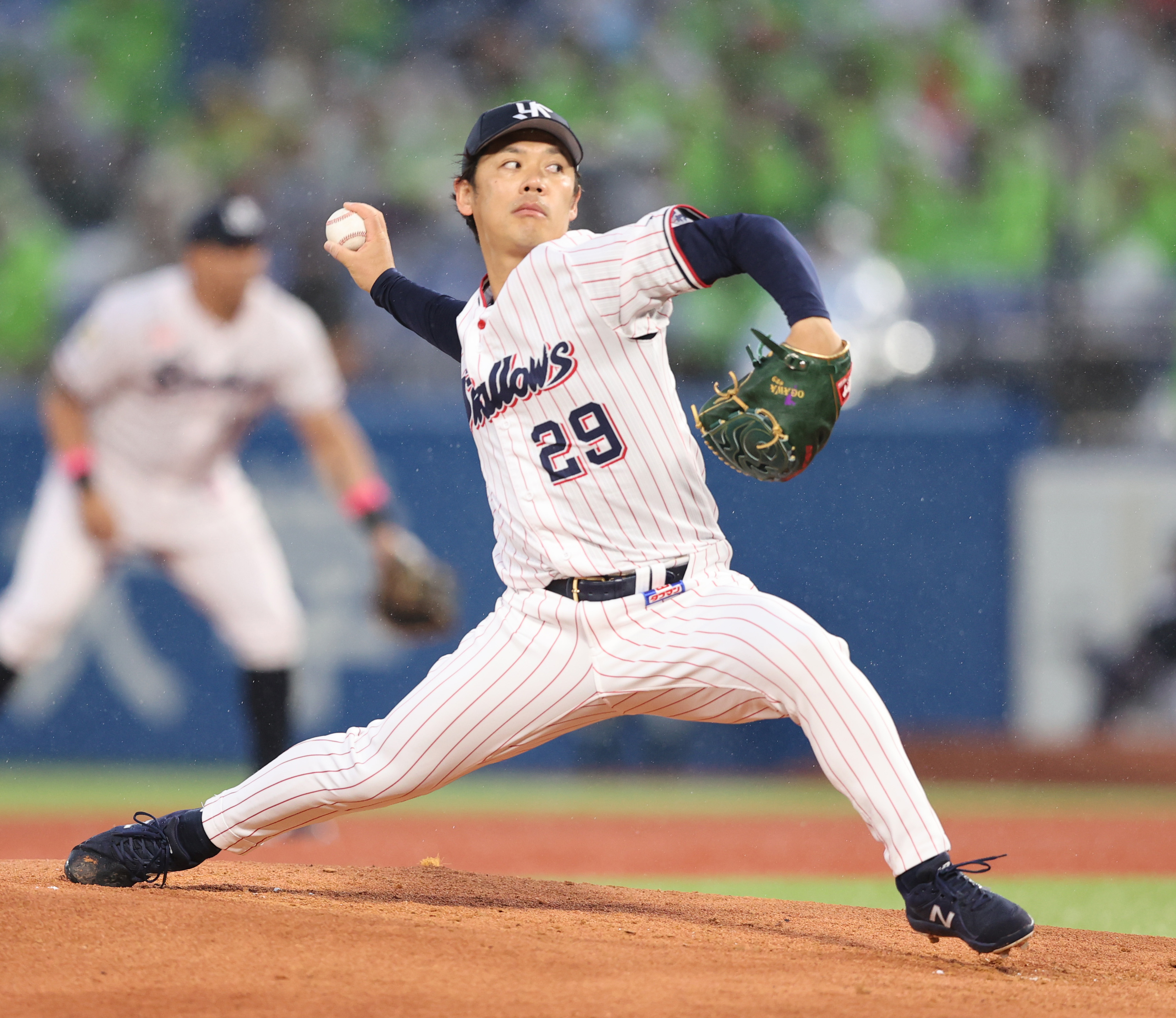 ヤクルト・小川泰弘、八回途中５失点で２勝目 投球フォームを再度〝２