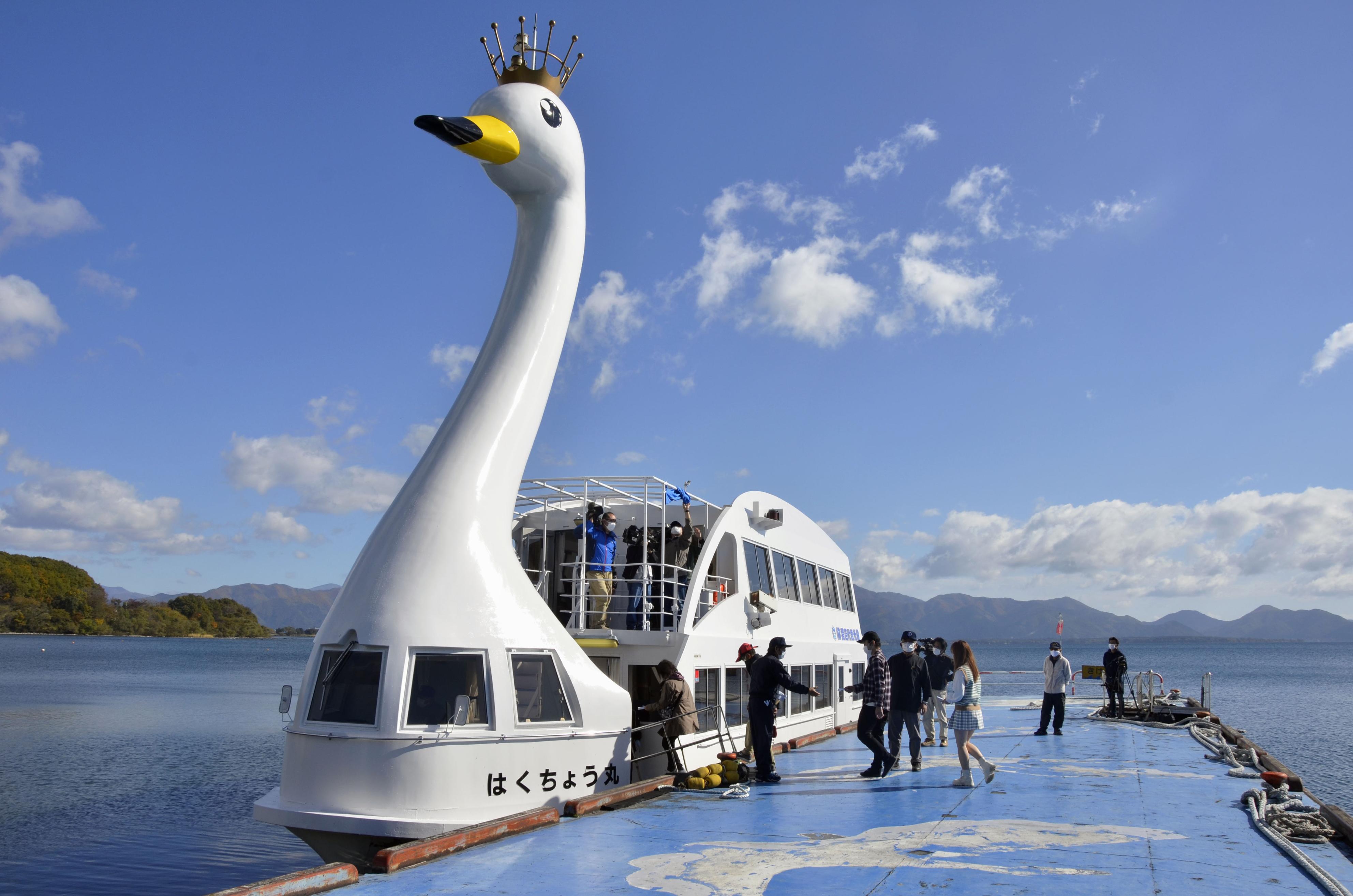 はくちょう丸」廃船危機乗り越え再出航 福島・猪苗代湖 - 産経ニュース