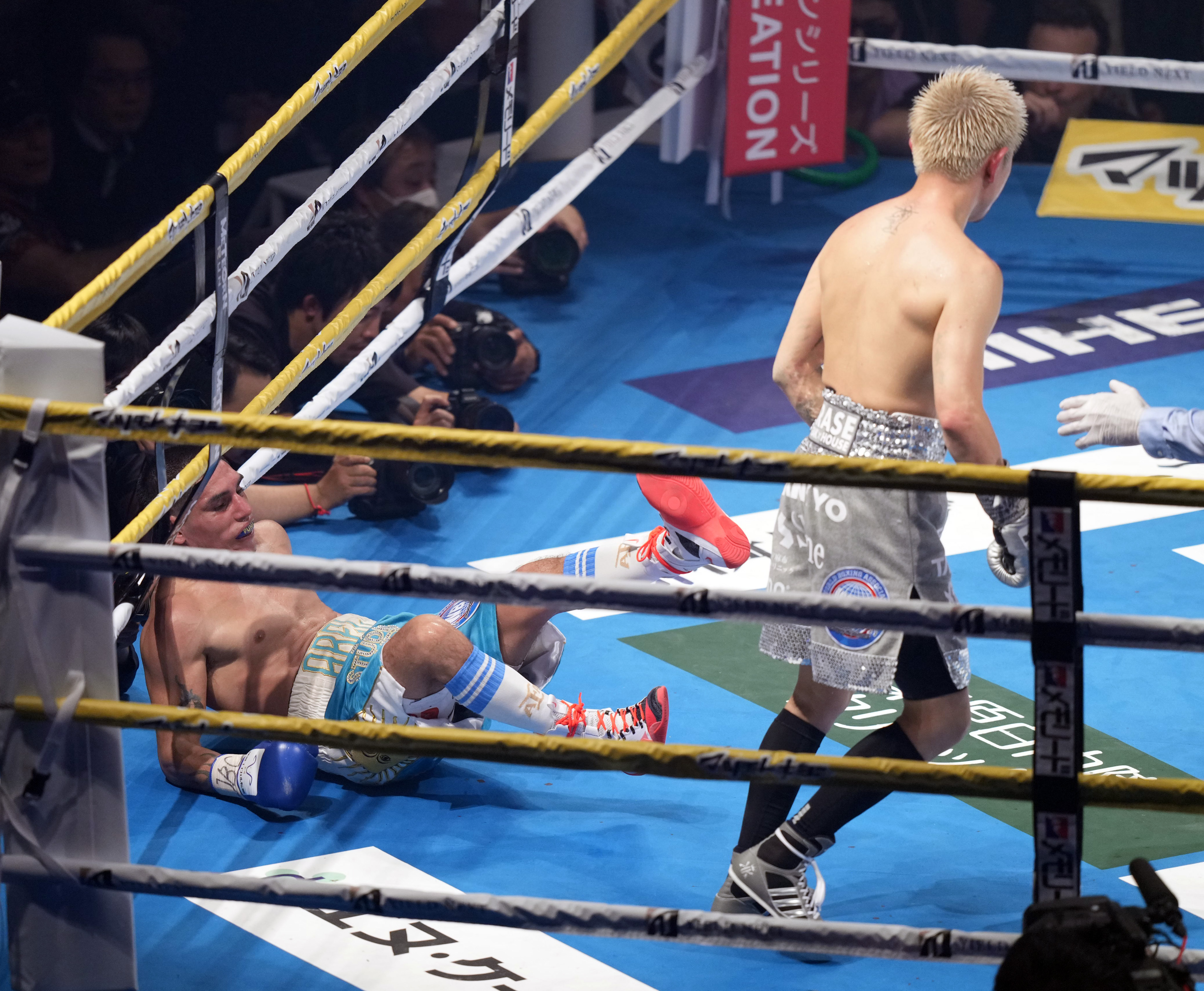 ボクシングポスター　亀田大毅vsヨッピー・ベヌー　後楽園ホール 亀田大毅、大金星！ヨッピー・ベヌー戦意喪失（6.5ホール