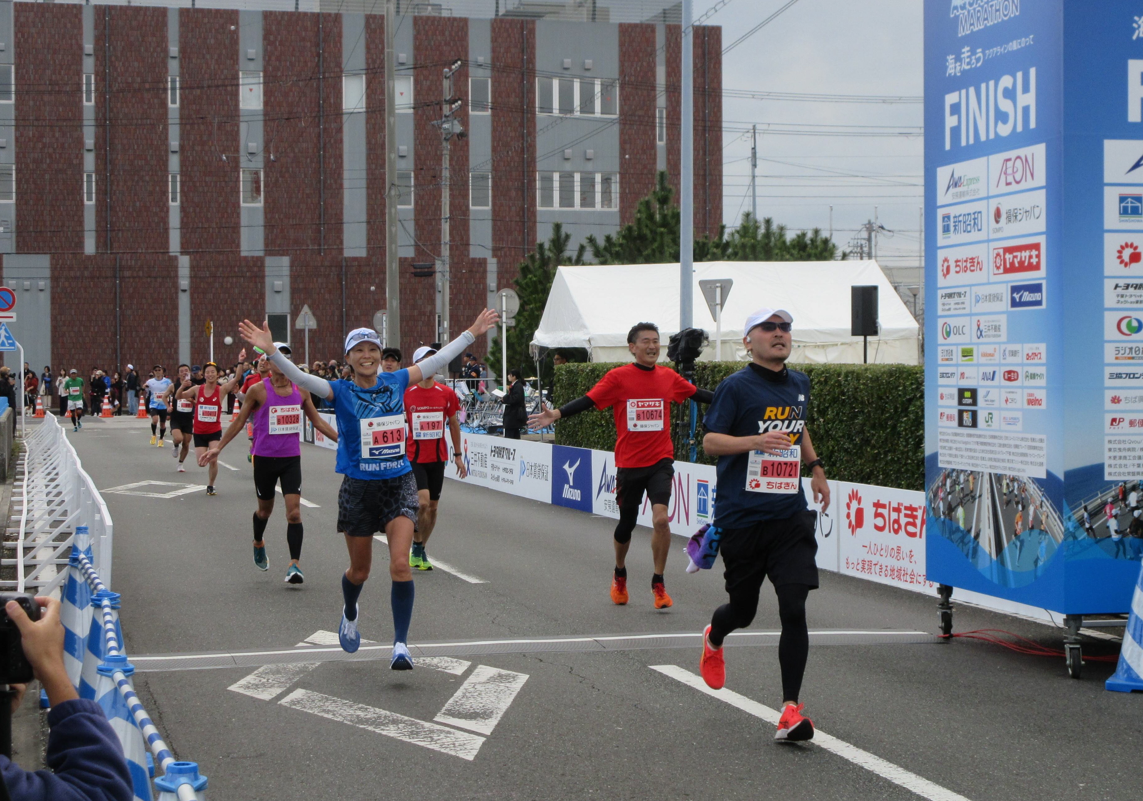 東京湾の景色楽しみながら健脚競う 市民ランナー1万7千人 ちば