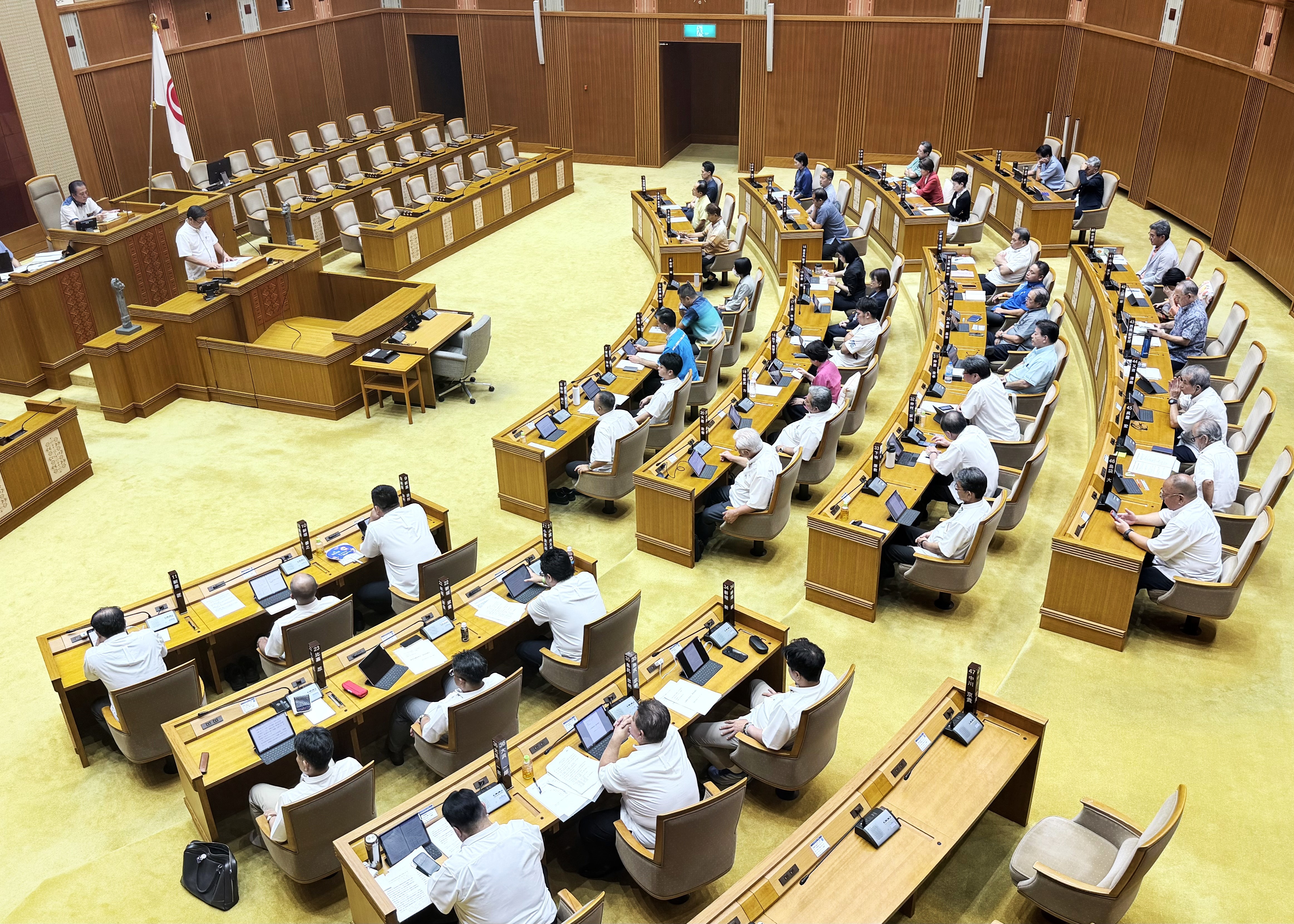 辺野古沖事故で沖縄県議会、調査特別委の設置案可決 否決公算から一転