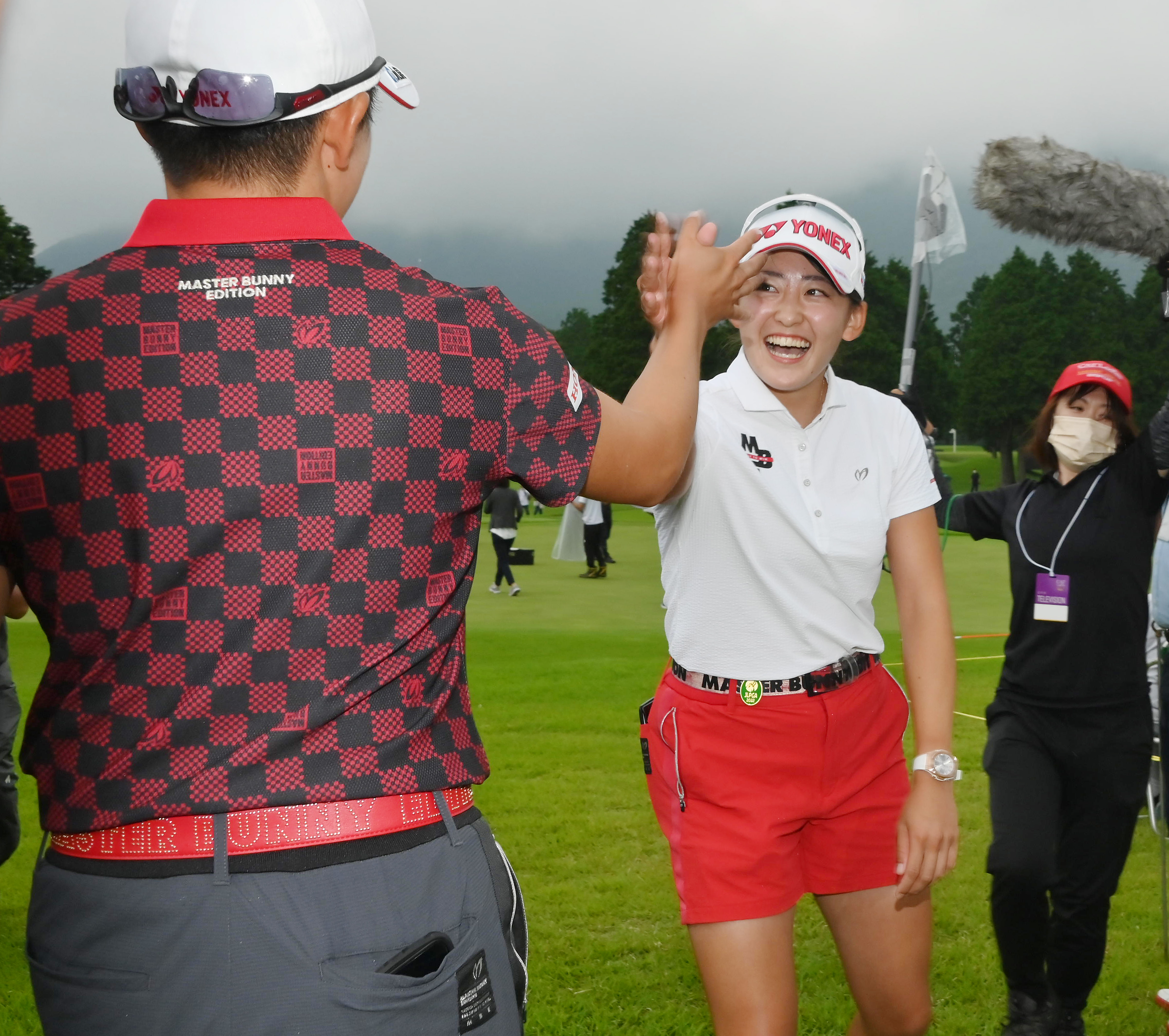 フォト特集】岩井千怜、2週連続優勝 女子ゴルフ - 産経ニュース