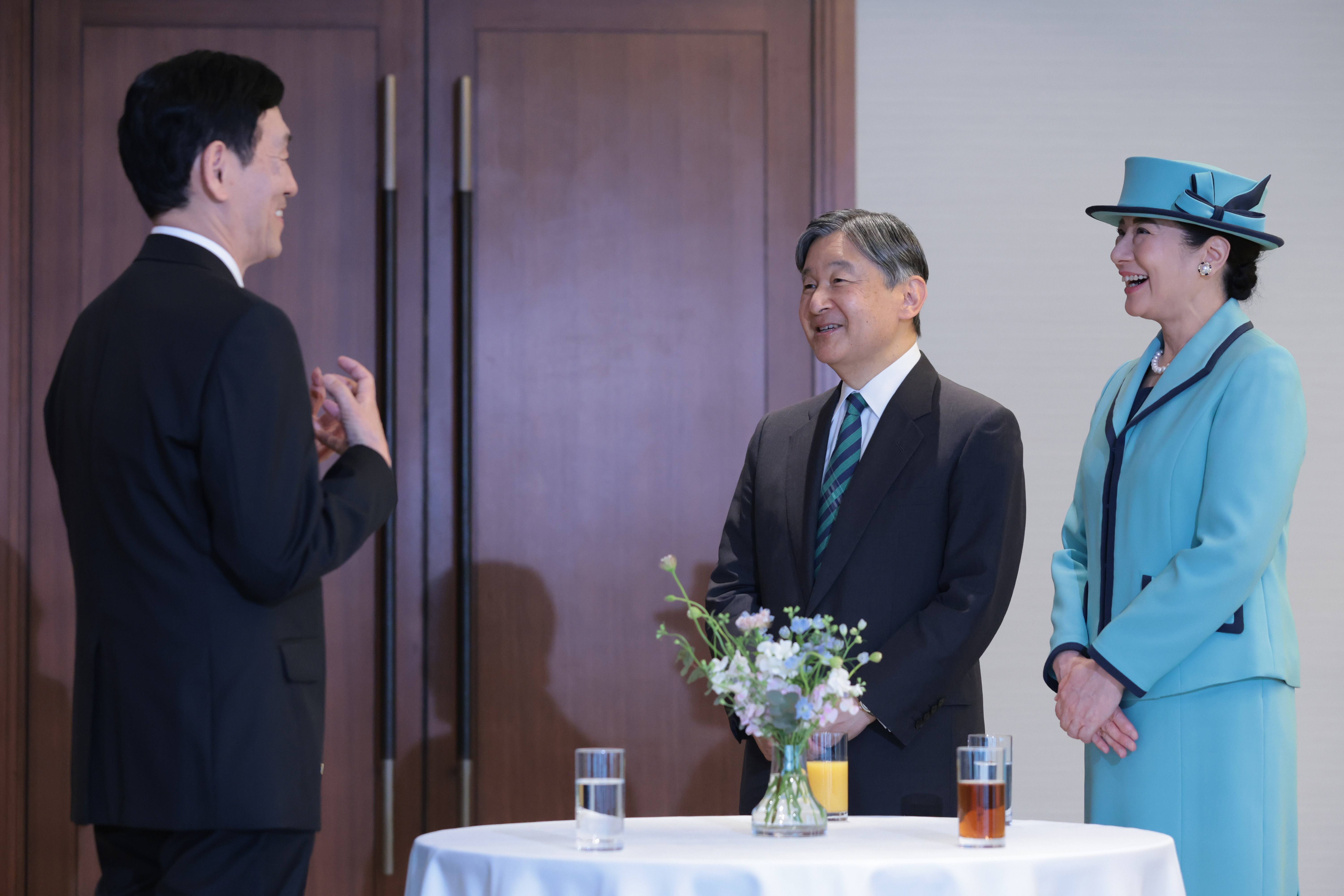 両陛下、昭和100年式典ご臨席 華子さまは美術展授賞式に臨まれる 皇室