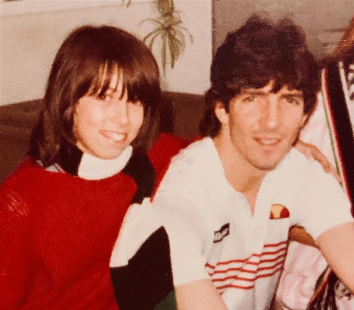 ロッシとマラドーナ カルチョ にスターが君臨した時代 1 3ページ 産経ニュース