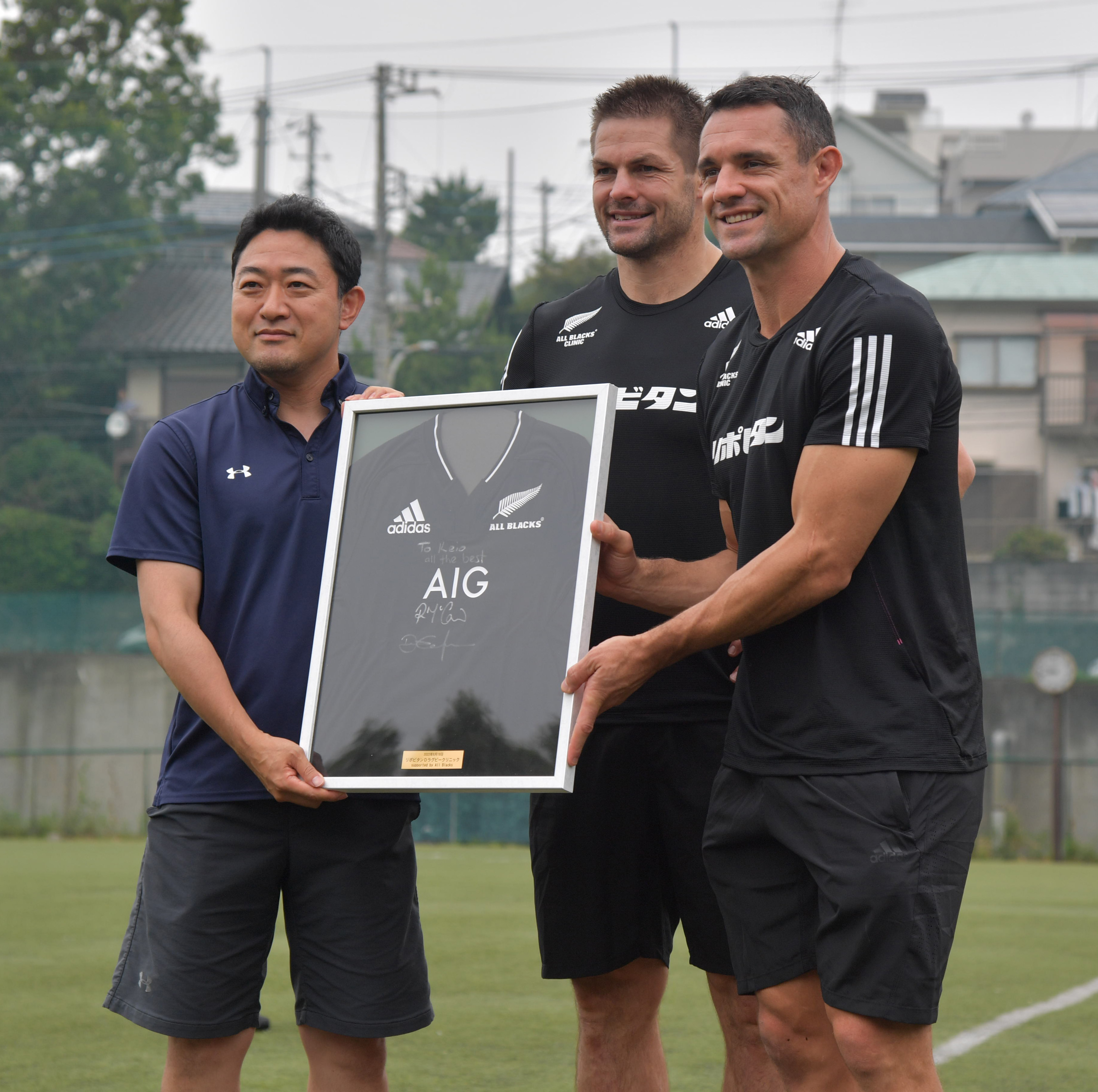 リッチー・マコウ、ダン・カーターが小学生と交流／ラグビー