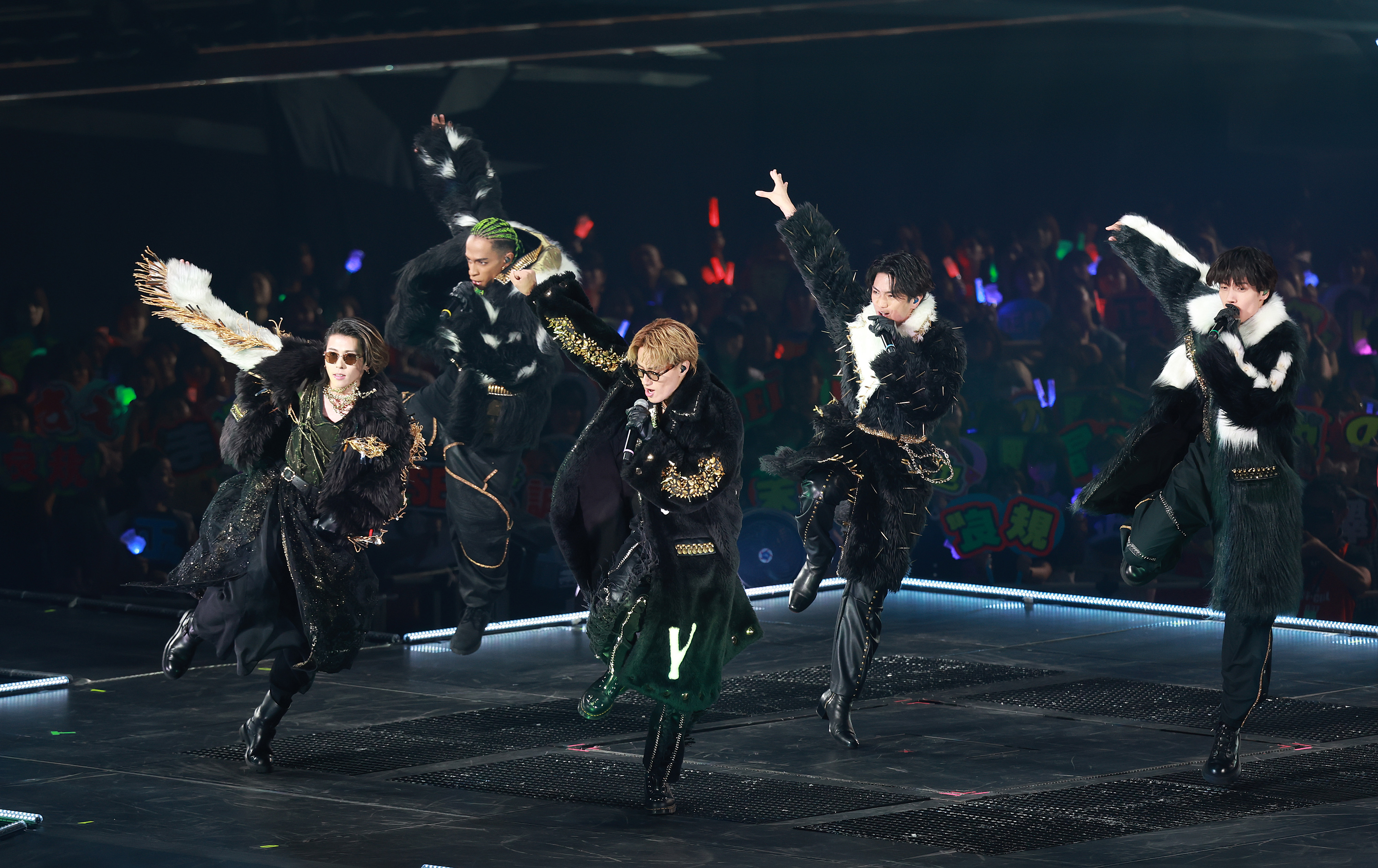 Aぇ！group、37万人動員デビューツアーファイナル8都市32