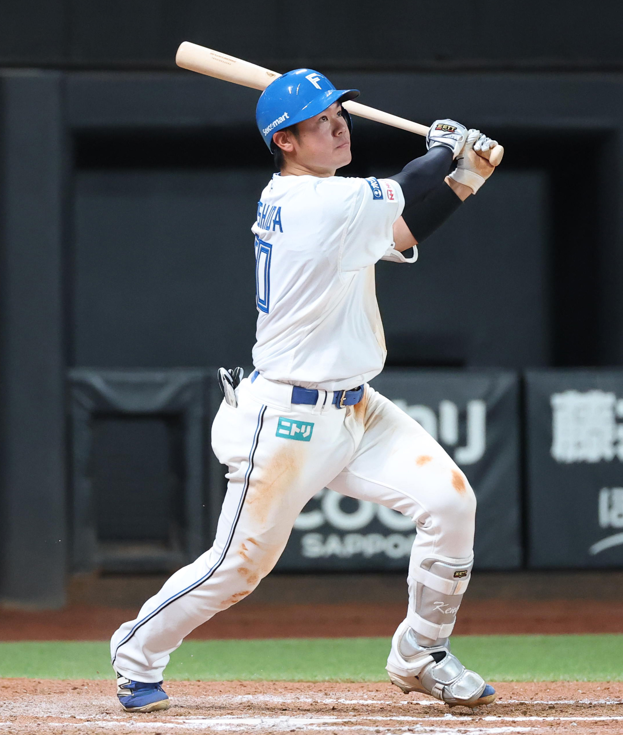 現日本ハムファイターズ　吉田賢吾選手　バット 現日本ハムファイターズ 吉田賢吾選手 実使用バット 北海道日本ハム
