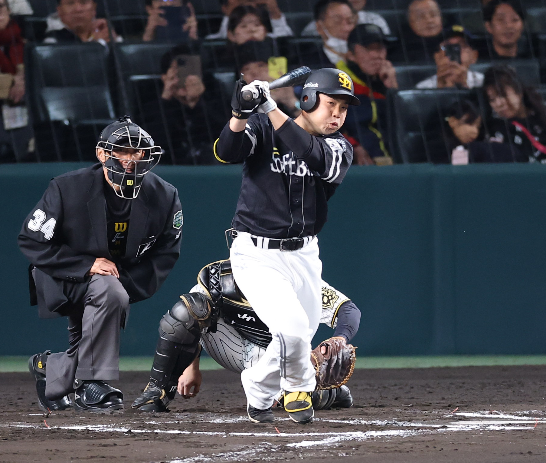 ソフトバンク、代打・近藤健介の適時打で1点追加「みんなで勝ちを