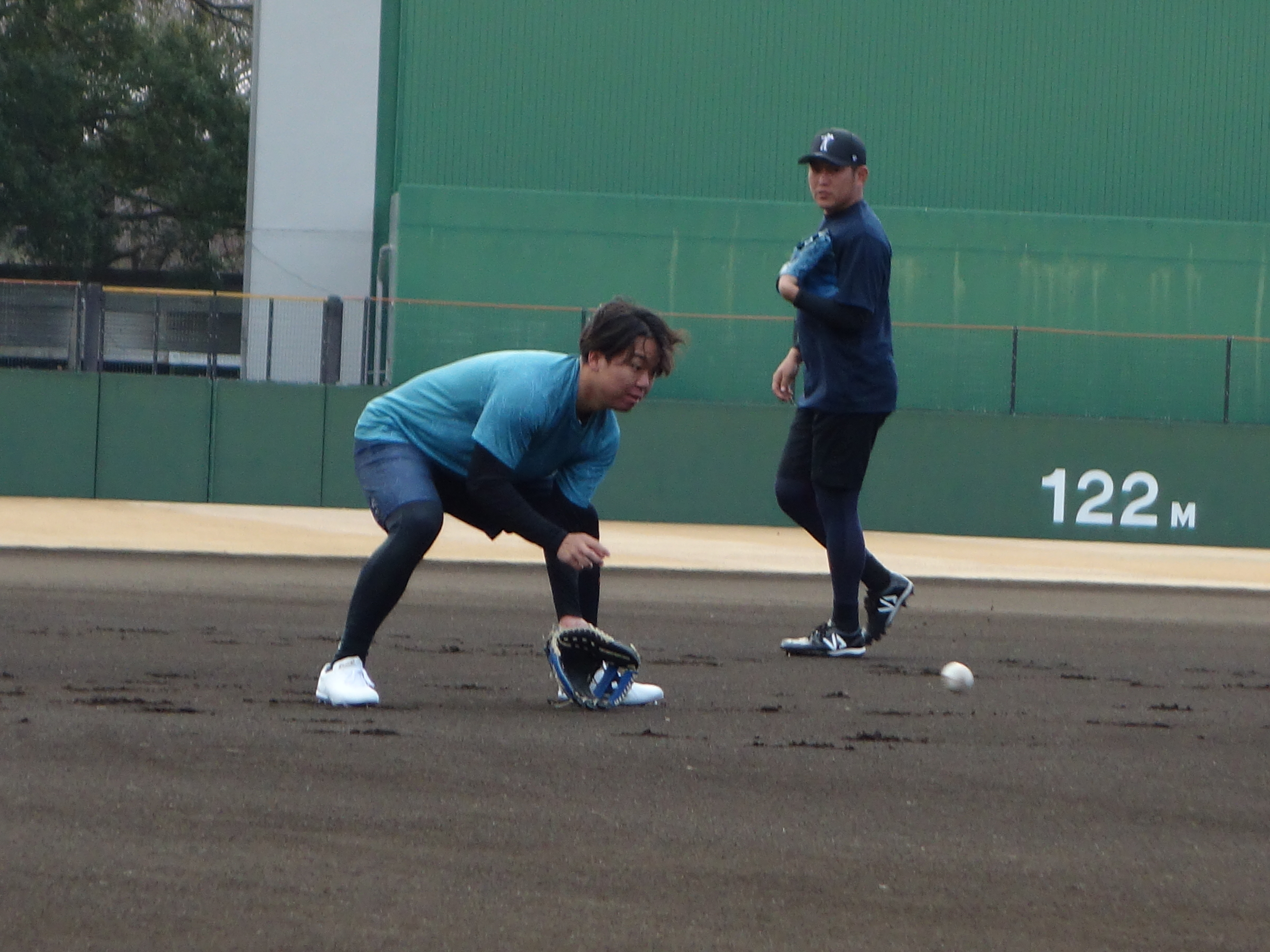 阪神・村上頌樹 守備特化の新スパイク導入 虎投2人目のゴールデン