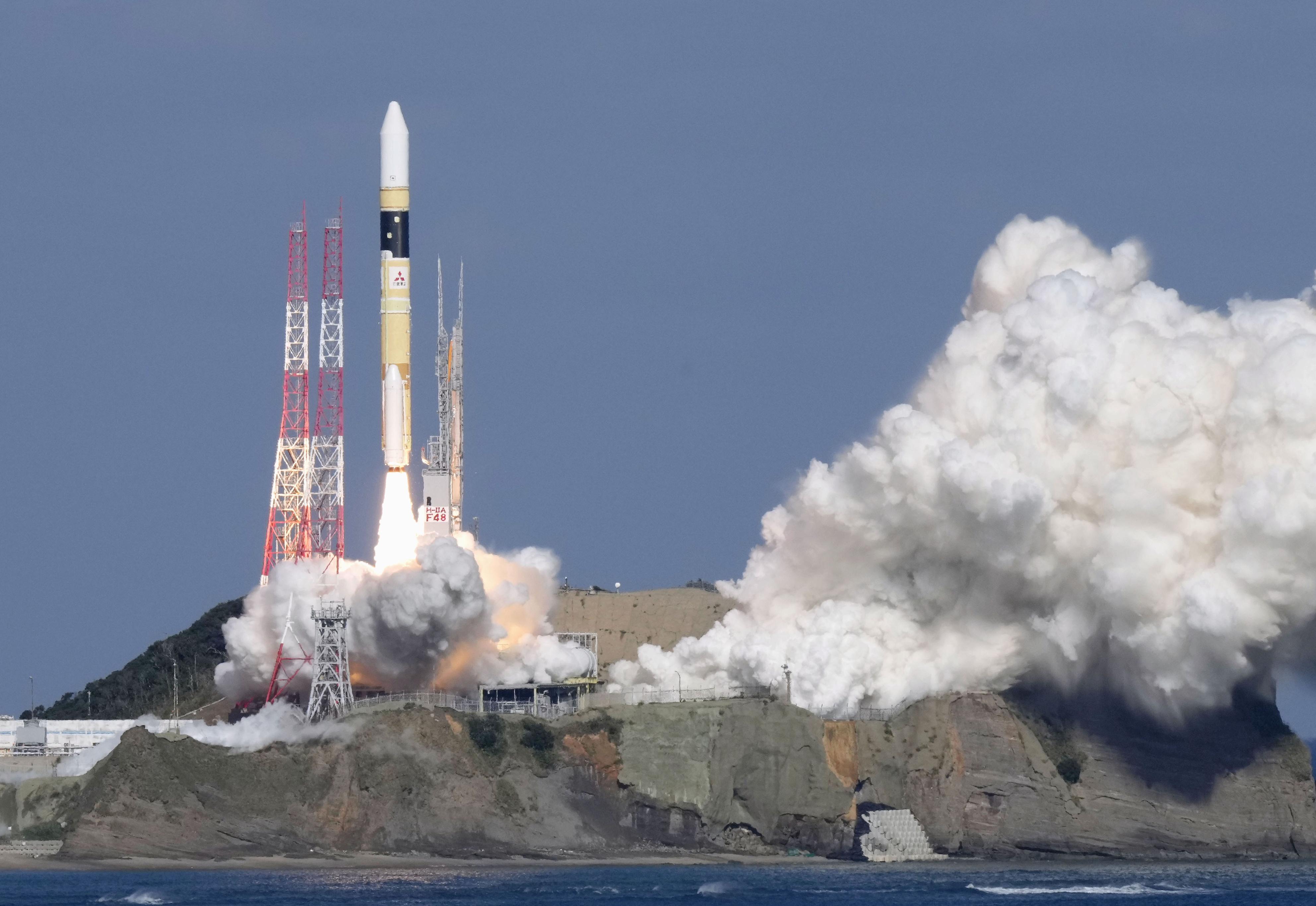 フォト】情報収集衛星、予定の軌道に H2Aロケット48号機打ち上げ
