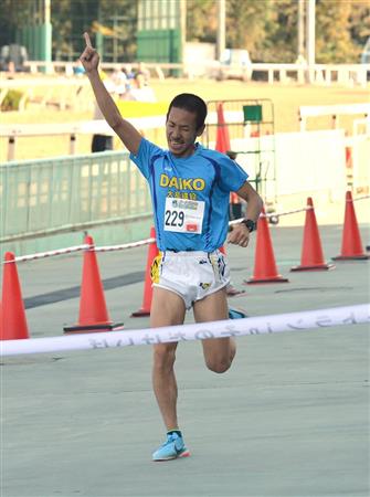 園田競馬場で１４８８人快走！「ダートランｉｎそのだけいば２０１８