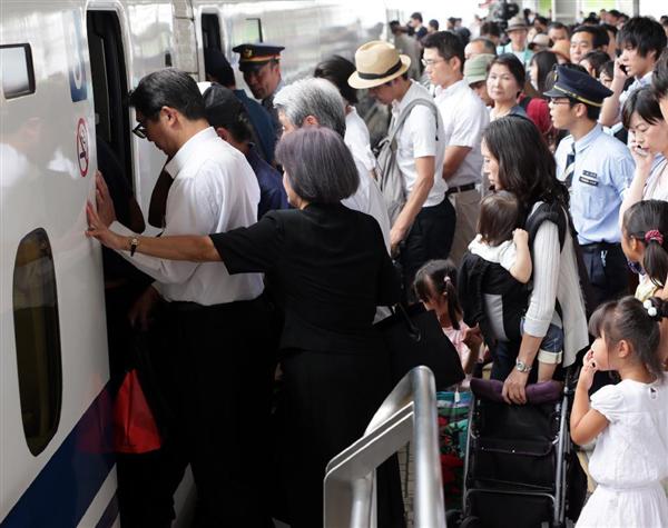 ふるさとへ 行楽地へ 関西でも帰省ラッシュピーク 乗車率１５０ も 産経ニュース