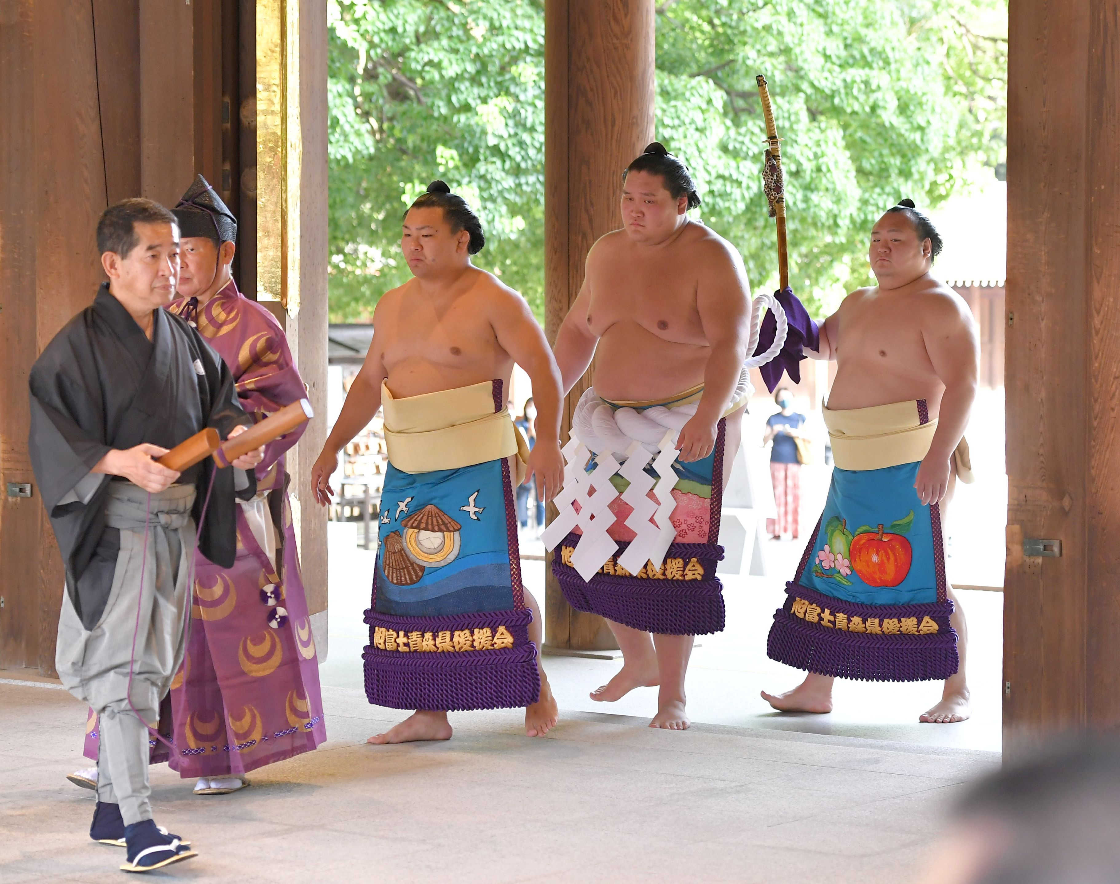 フォト特集】「ちゃんとできたかな」新横綱照ノ富士が土俵入り 不知火