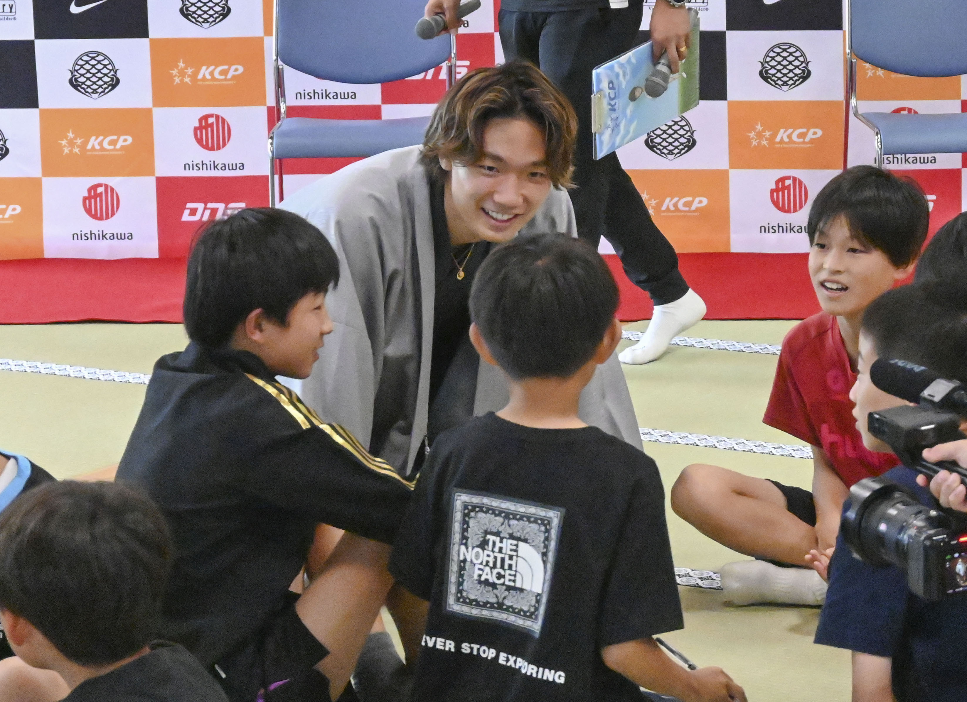 板倉滉「W杯は常に意識」 サッカー日本代表、清水寺のイベントで小