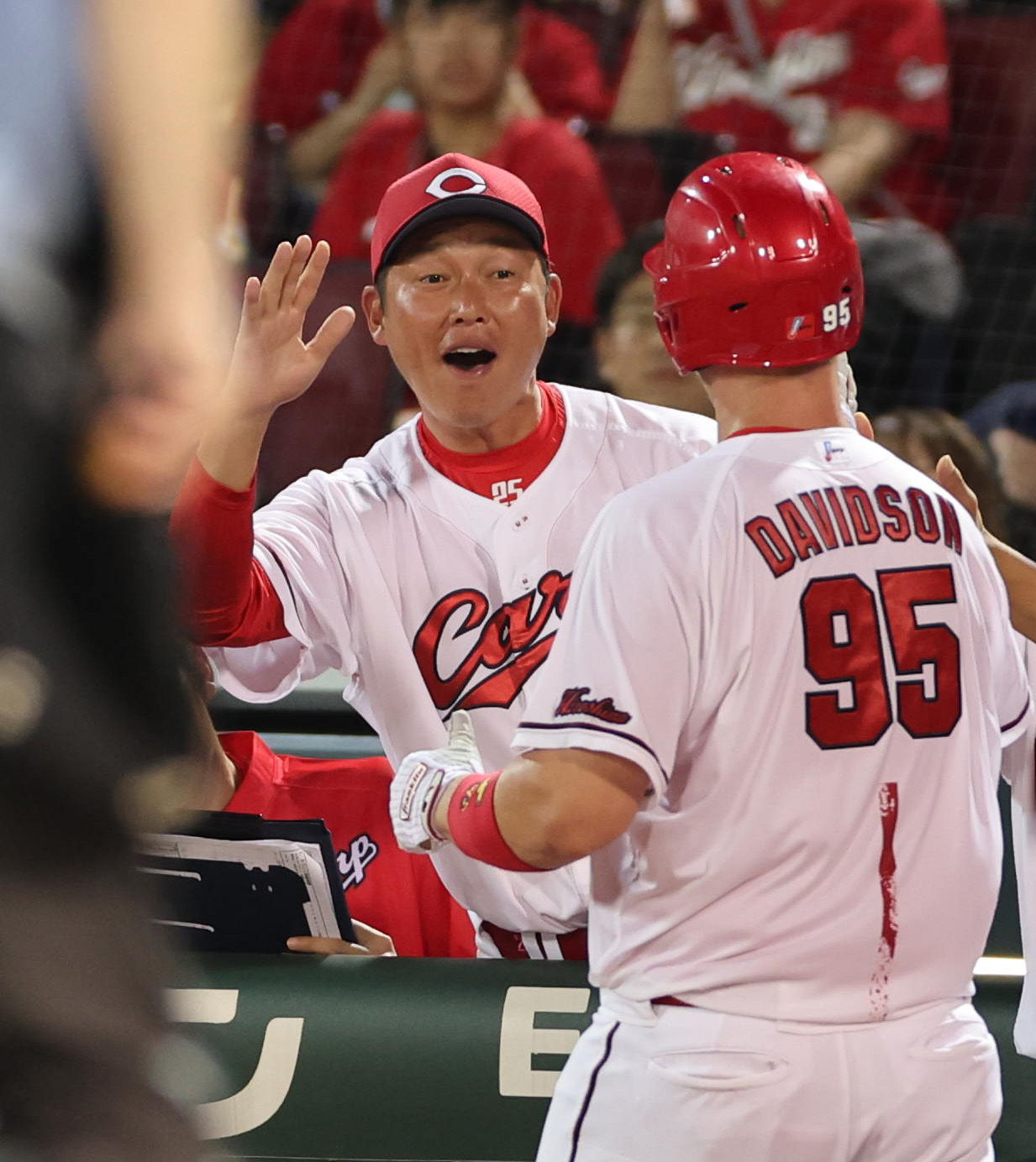 【鯉将一問一答】広島・新井監督、逆転勝利に貢献の野間峻祥をユーモアを交えて絶賛「打って良し、守って良し、走って良し、たかよし」