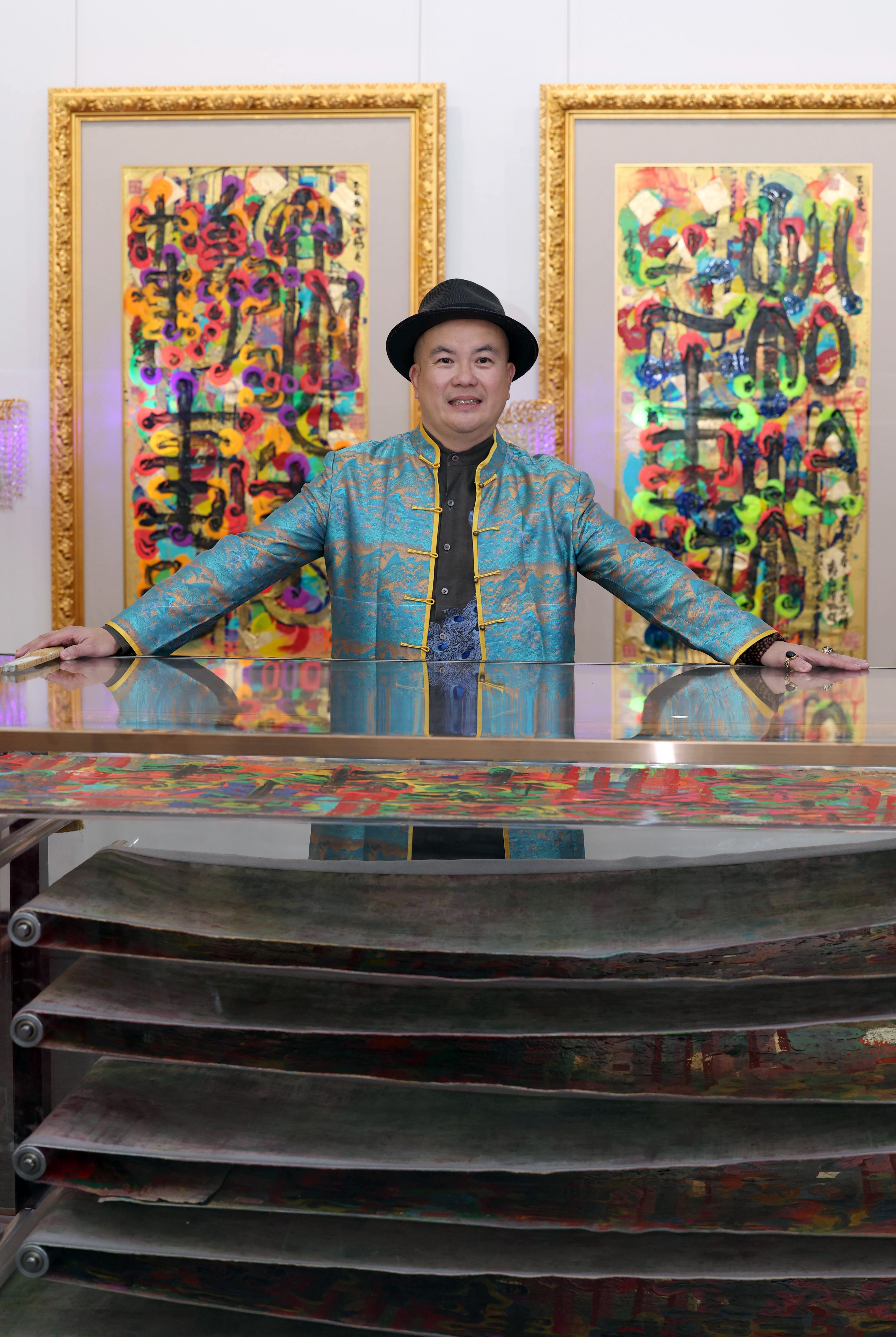 雲道人 その人と芸術 シンガポール書道家、雲龍子氏「鑑賞者を幸せな気分に」 風水書画の