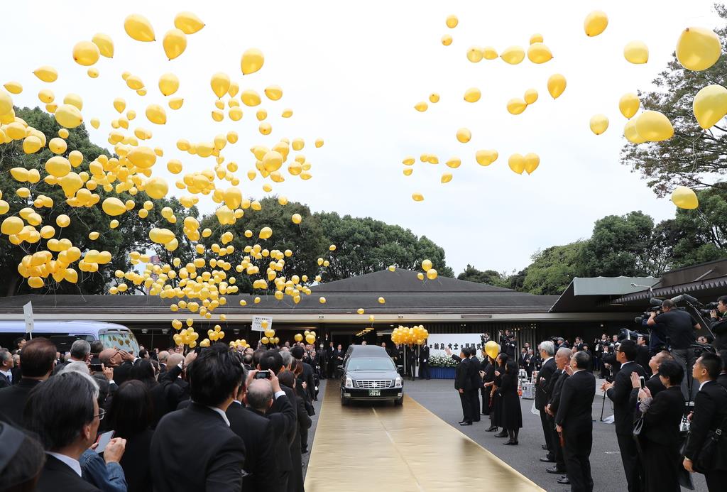 元横綱輪島の輪島大士氏 エンターテイナーらしい葬儀 産経ニュース