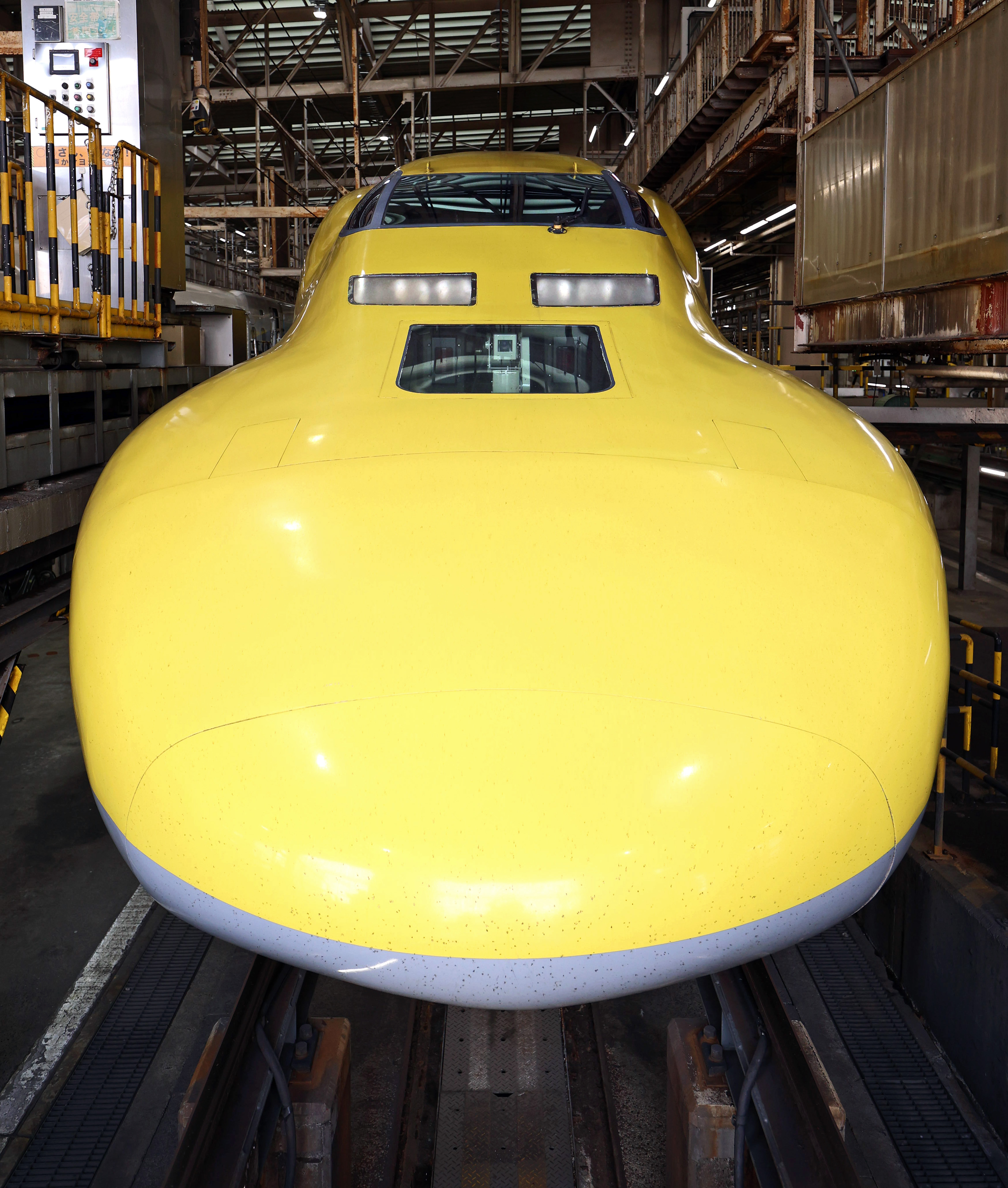 動画】ドクターイエローに感謝の洗車 「見ると幸せになる」最後の一般