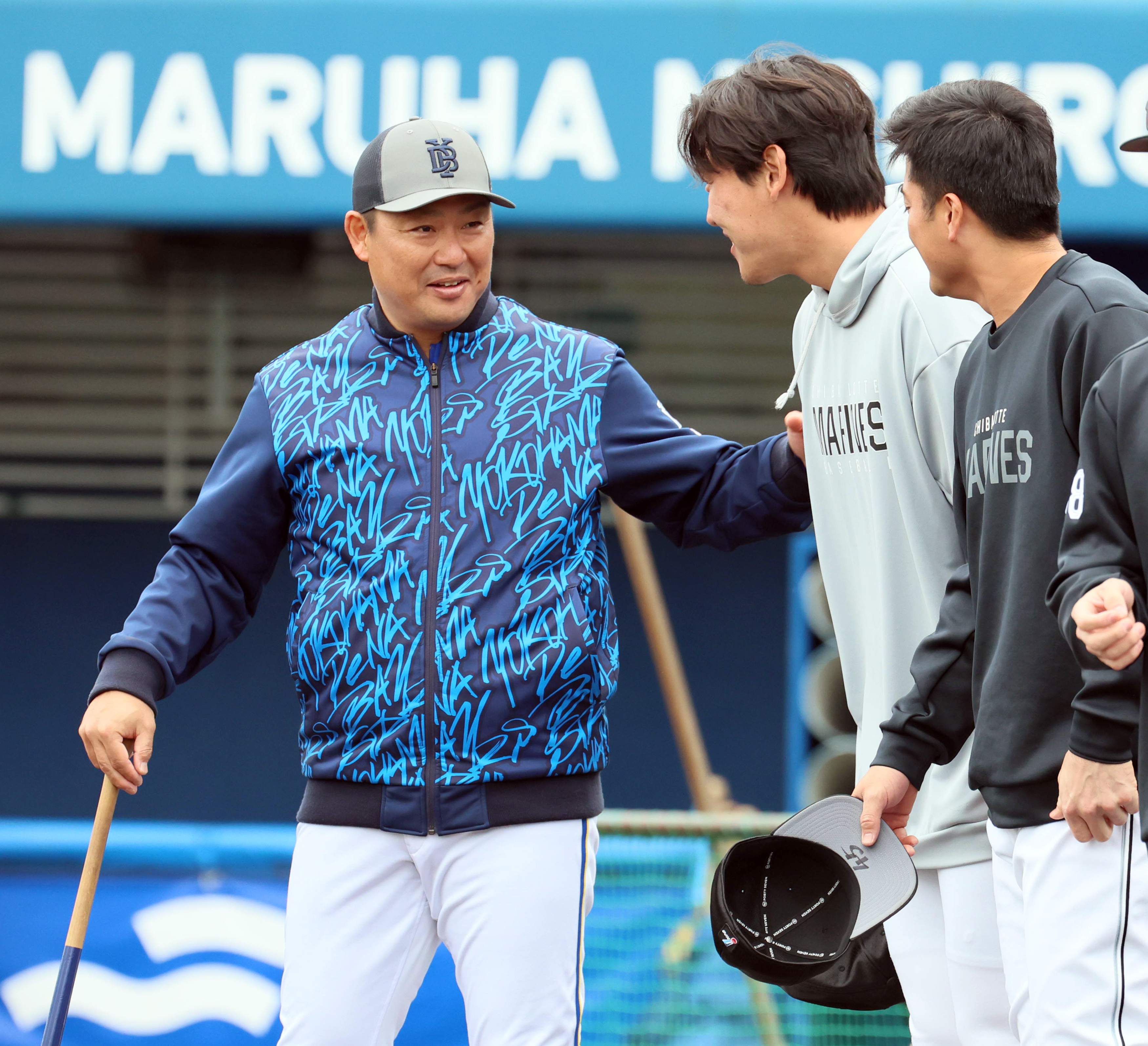 DeNAの村田修一、大村巌両野手コーチがスコアラー兼任 ベンチ入り枠