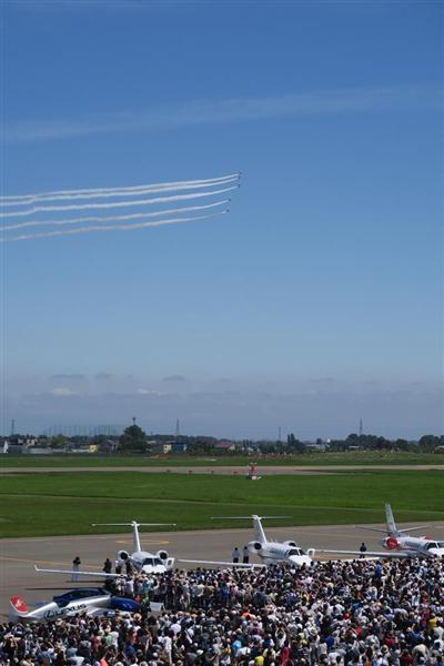 ブルーインパルスが夏空を華やかに 札幌航空ページェント 産経ニュース