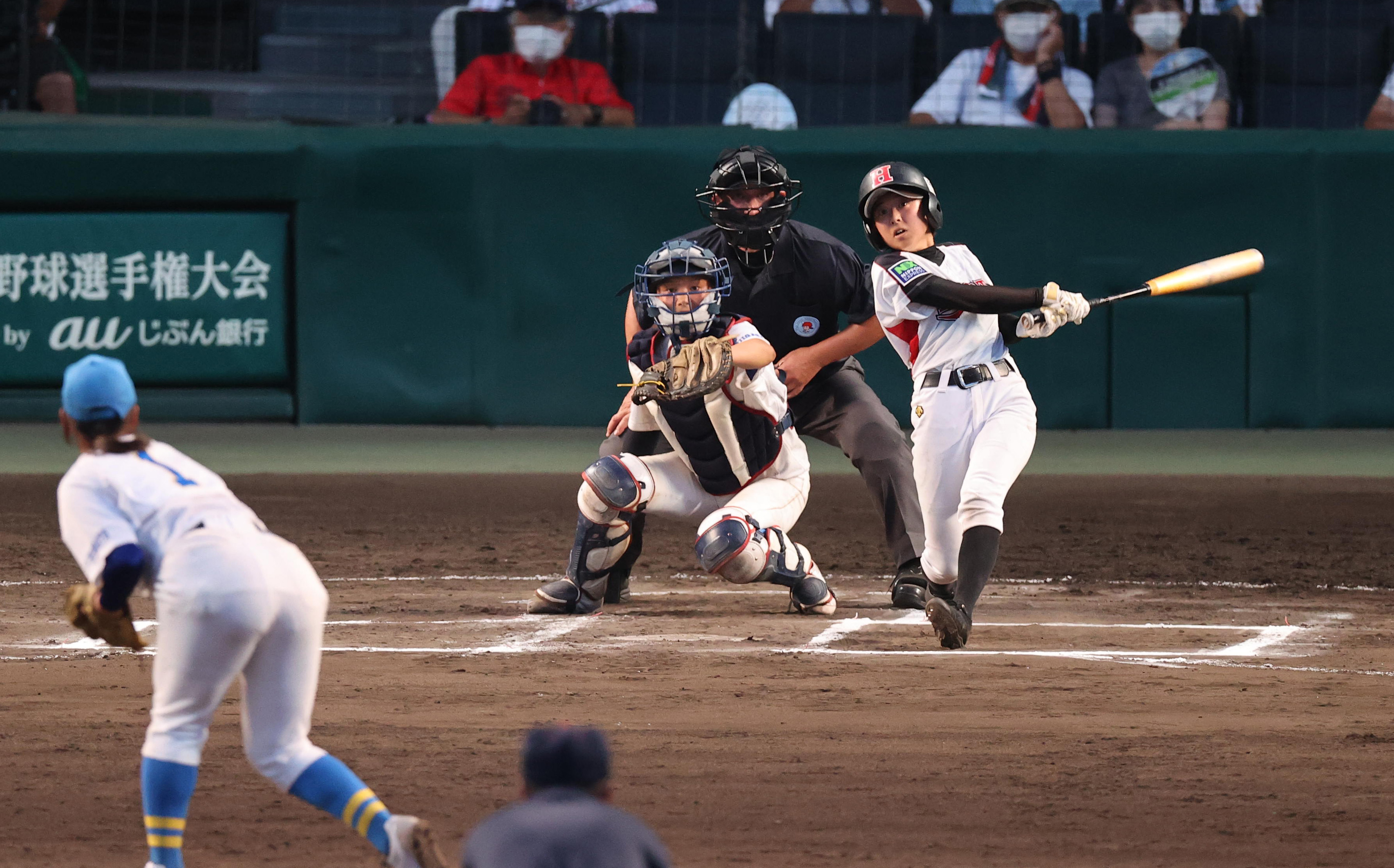 横浜隼人、初V！水島来望が延長十回タイブレークで決勝2点打 女子