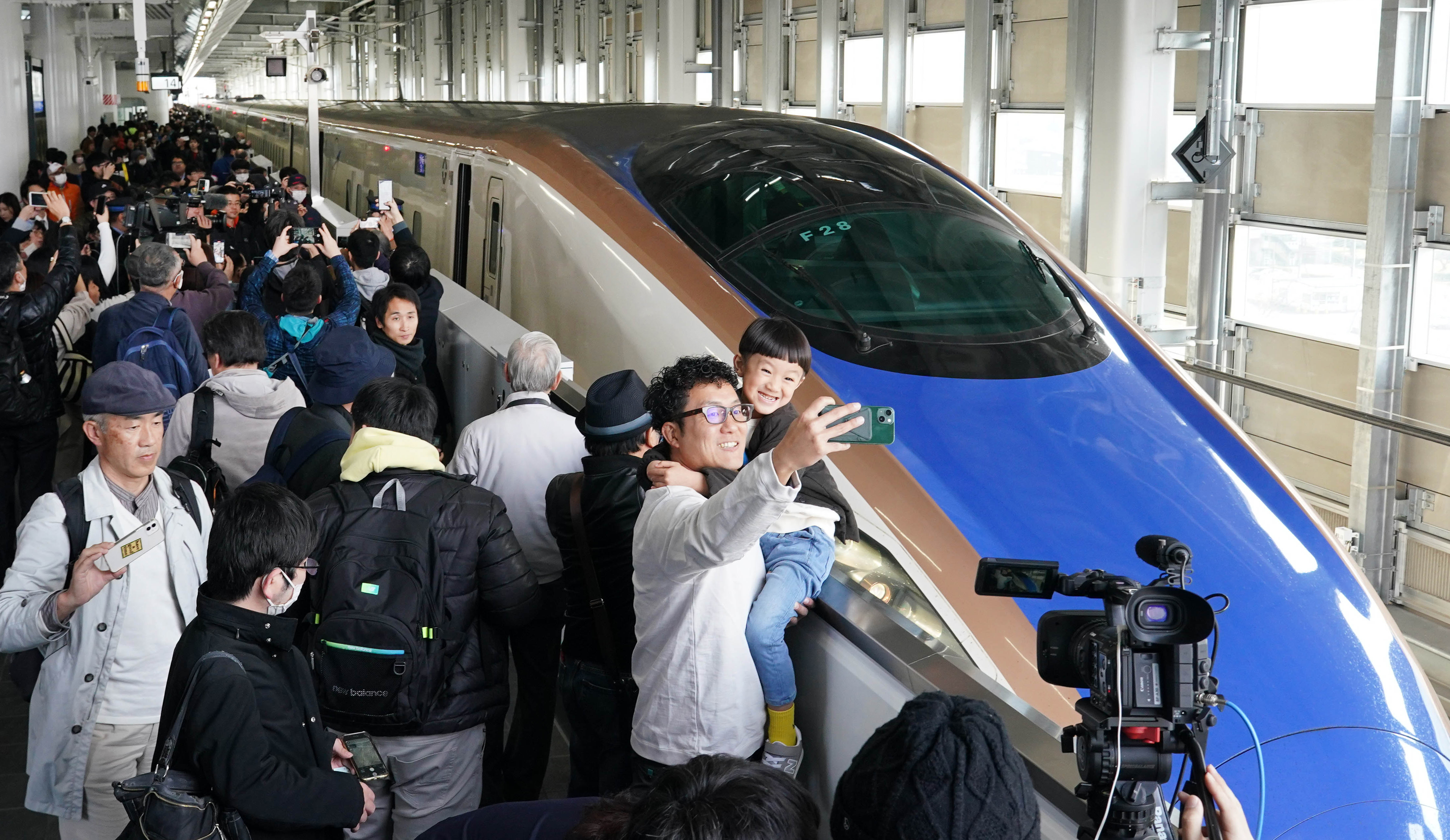 北陸新幹線 金沢―敦賀間が延伸開業 整備計画から半世紀 福井まで2時間 北陸新幹線 金沢―敦賀間が延伸開業 整備計画から半世紀 福井まで2時間
