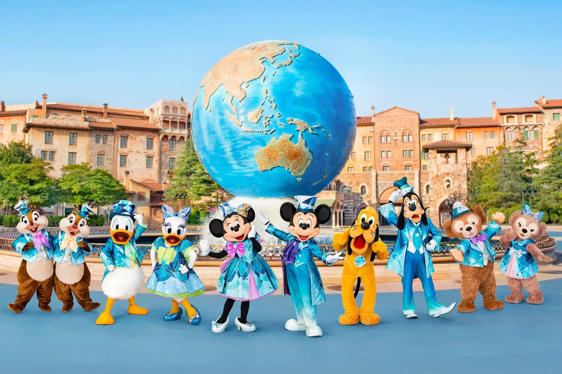 ディズニー　まとめ売り 26点　定価6万相当が半額以下！！ 早いもの勝ち！ なぜディズニーは高価格路線にかじを切ったのか 「夢の国」から遠のく