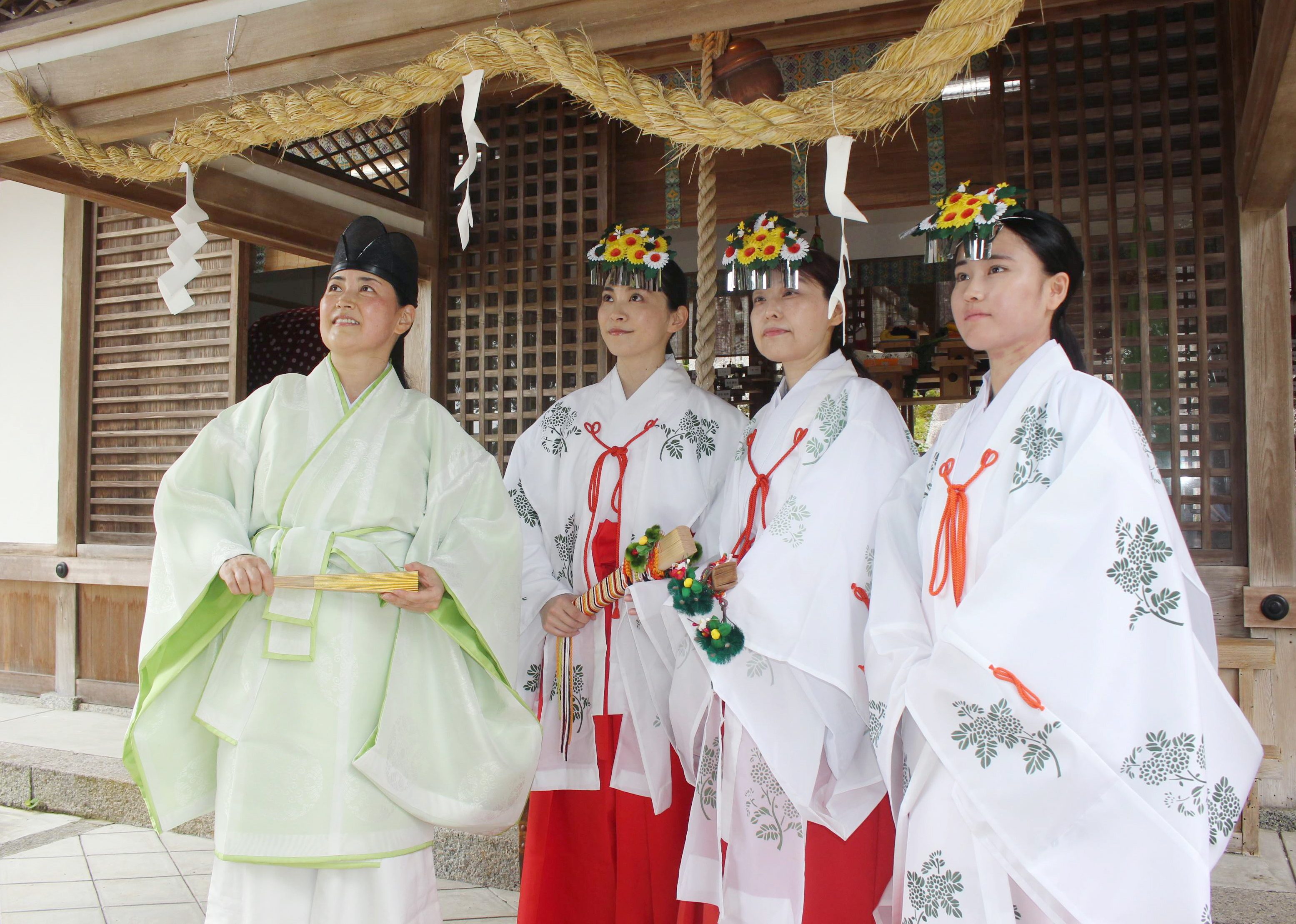 元銀座ママが奈良の神社宮司に 波乱万丈半生経て「地域にぎやかに